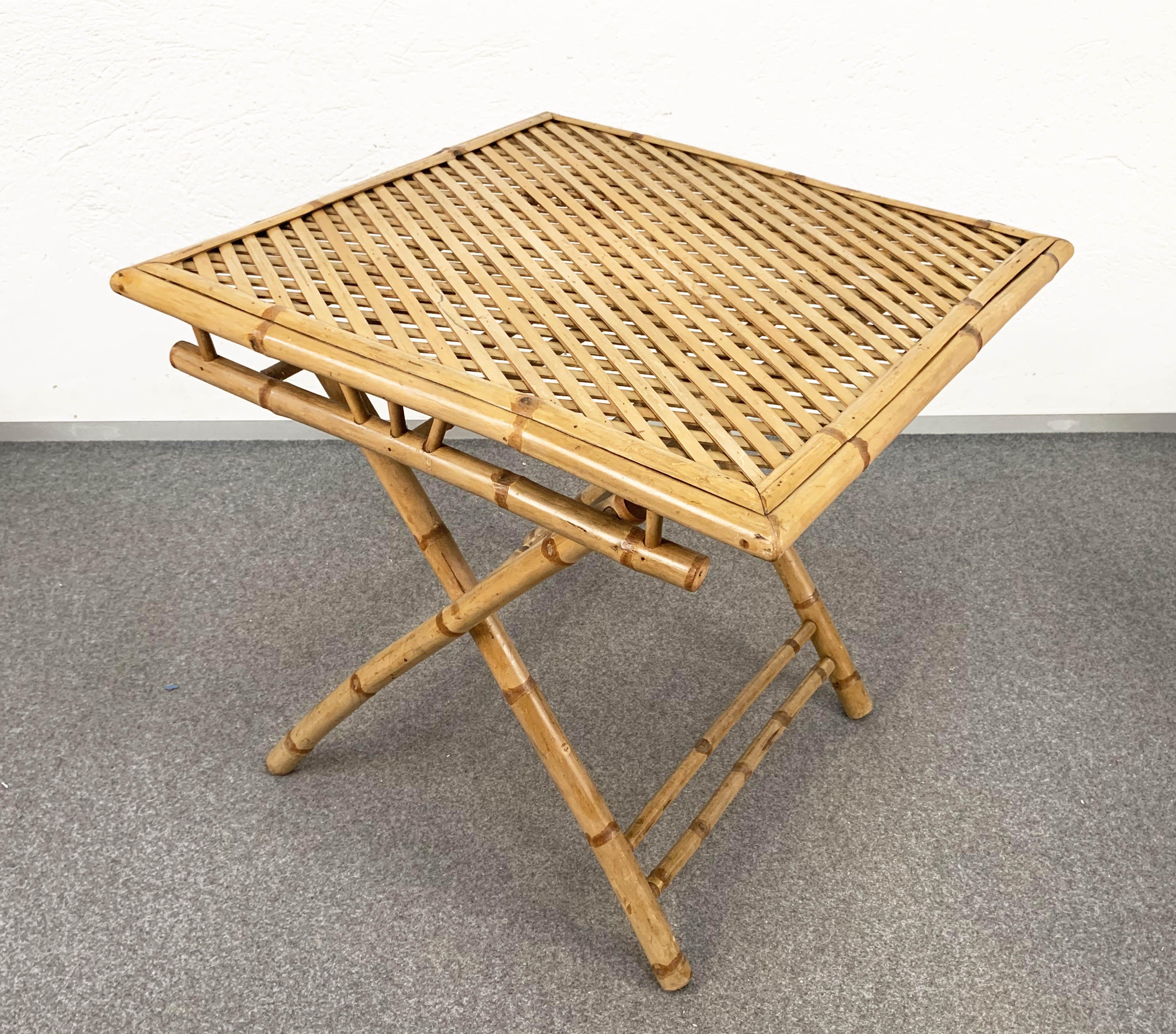 Midcentury Bamboo and Rattan Italian Foldable Table and Four Chairs, 1960s For Sale 4