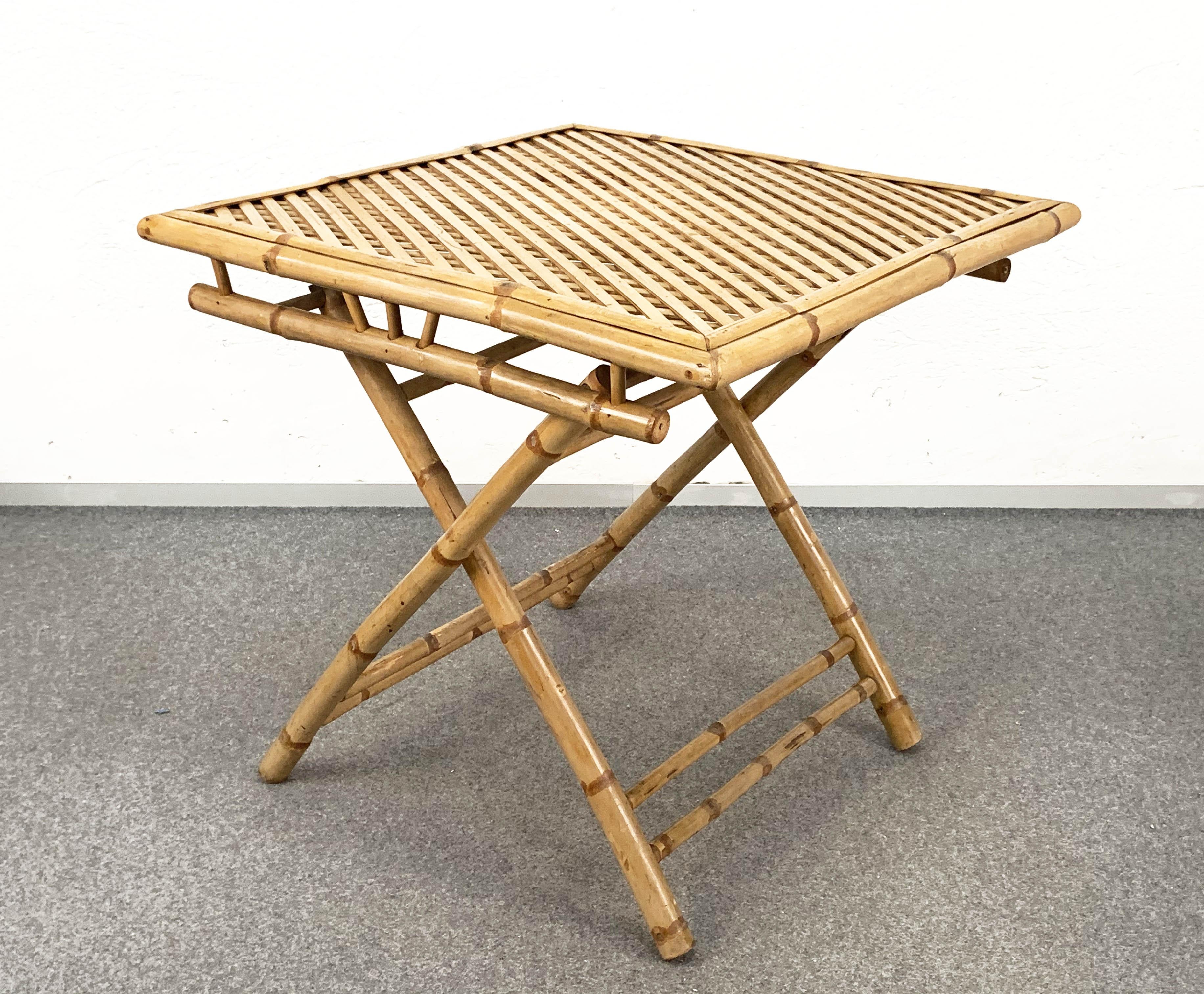 Midcentury Bamboo and Rattan Italian Foldable Table and Four Chairs, 1960s For Sale 1