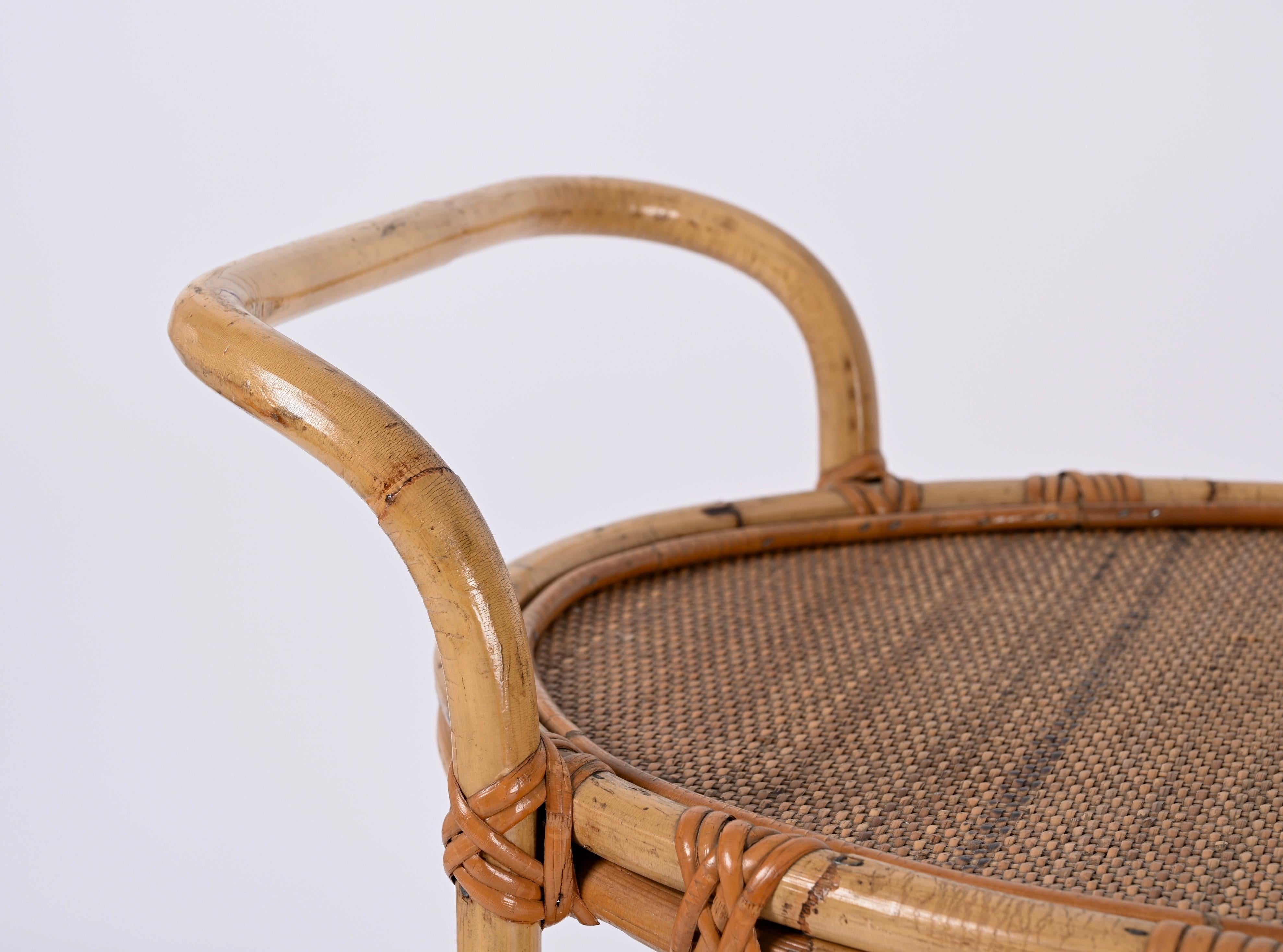 Midcentury Bamboo and Rattan Italian Oval Serving Bar Cart Trolley, 1960s In Good Condition In Roma, IT