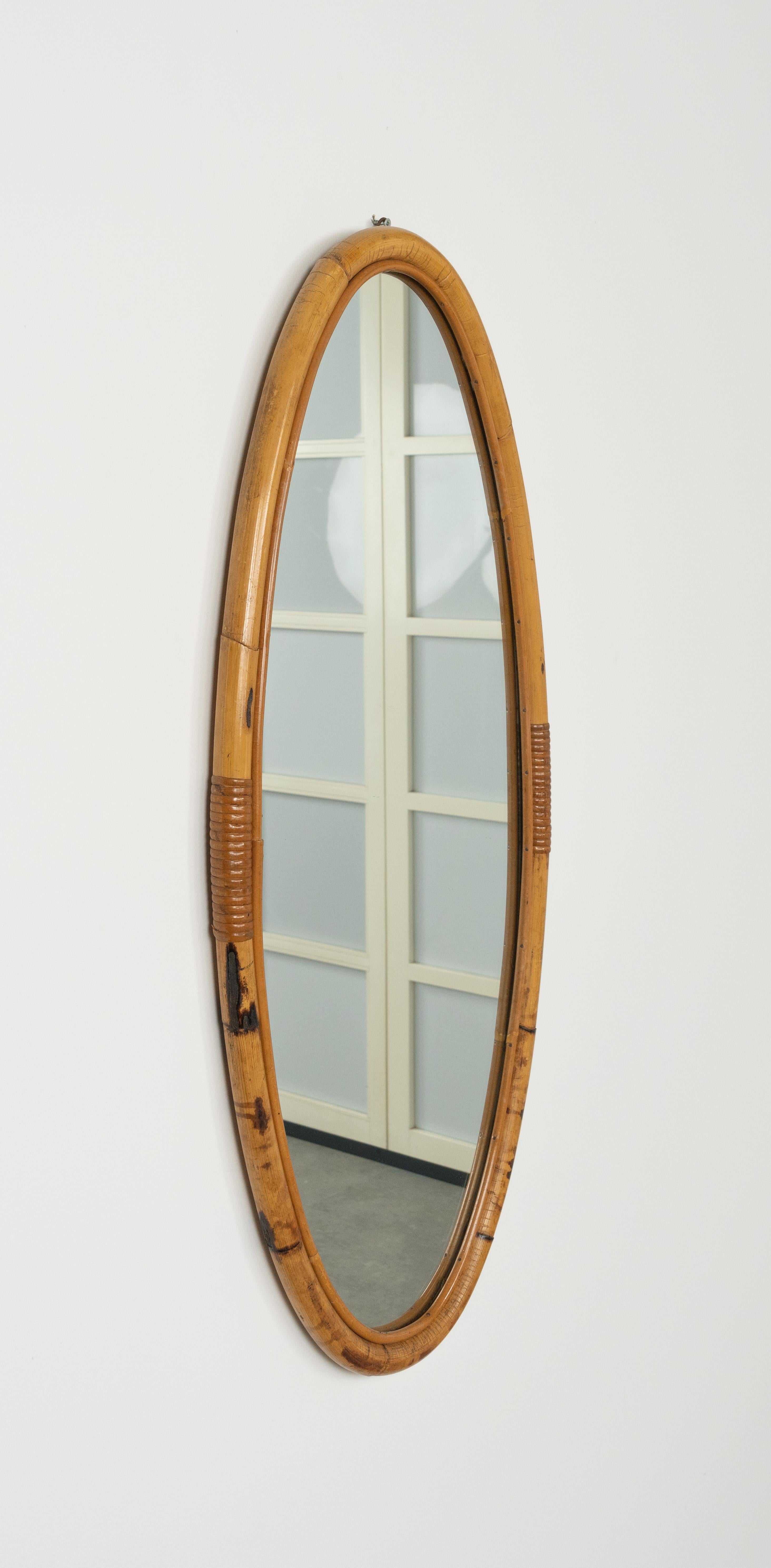 Midcentury Bamboo and Rattan Oval Wall Mirror, Italy 1970s In Good Condition For Sale In Rome, IT