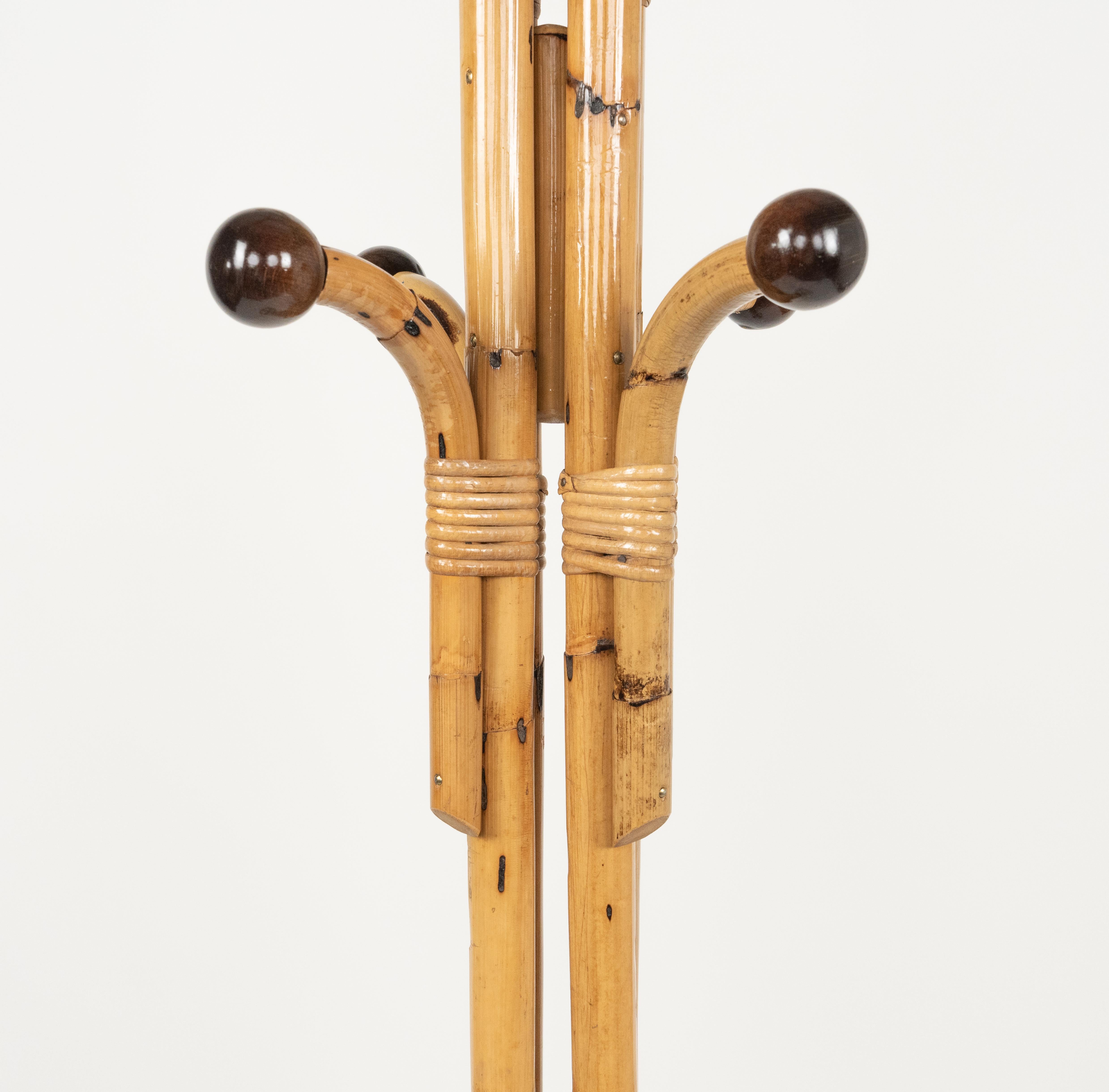 Porte-manteaux sur pied en bambou et rotin du milieu du siècle dernier, Italie, années 1960 en vente 4