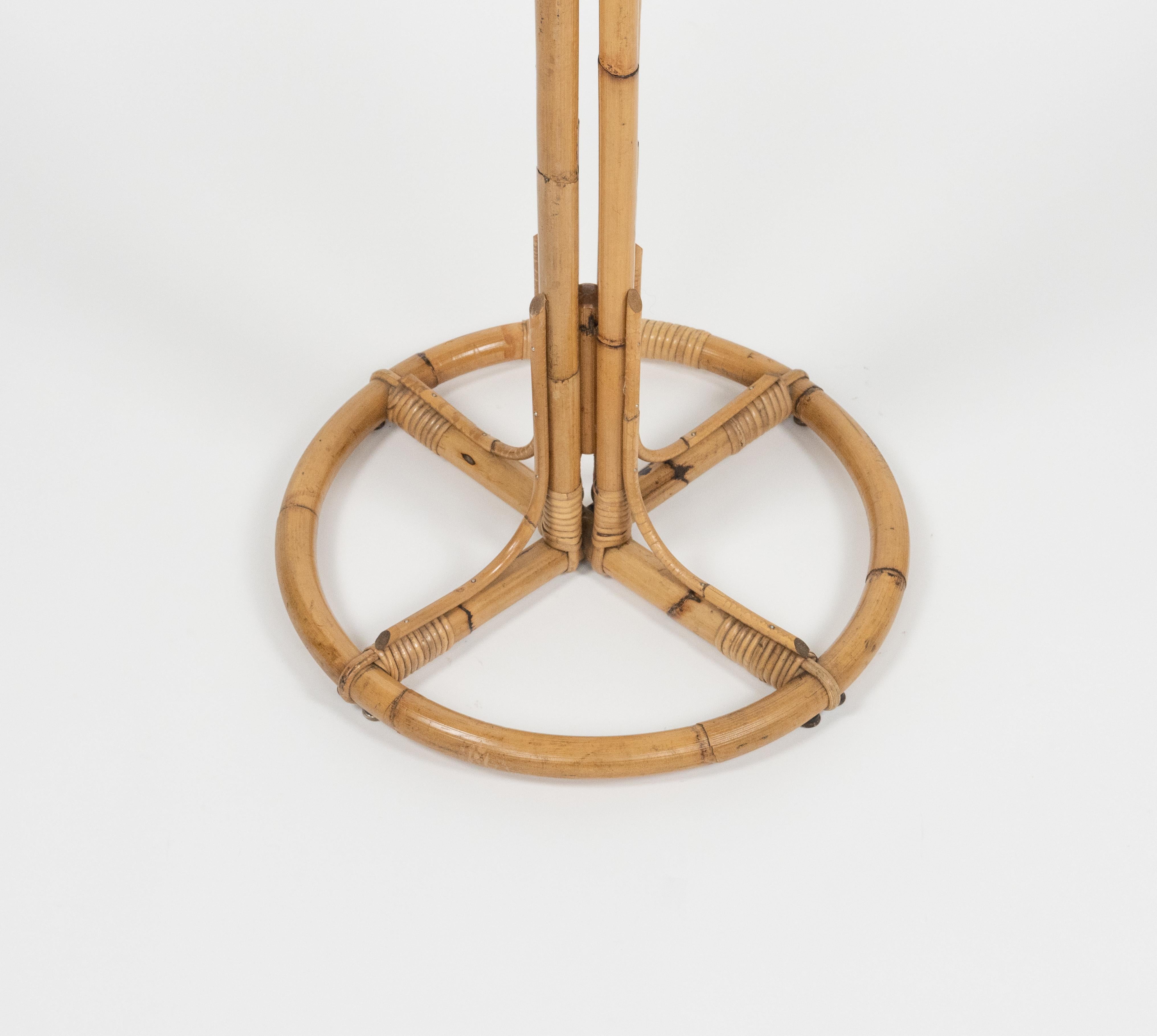 Porte-manteaux sur pied en bambou et rotin du milieu du siècle dernier, Italie, années 1960 en vente 5