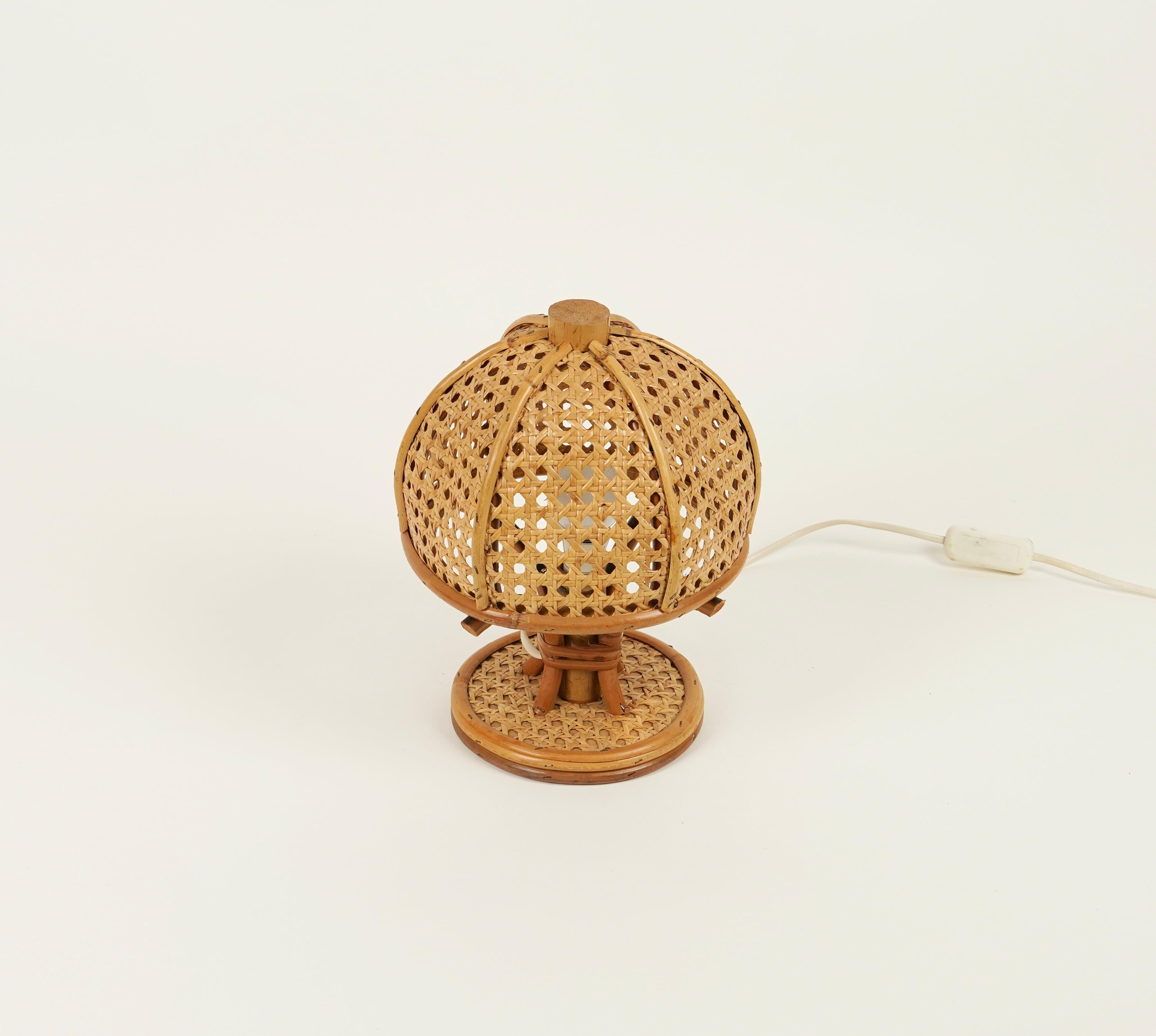 Midcentury Bamboo and Rattan Table Lamp Louis Sognot Style, Italy, 1970s For Sale 1