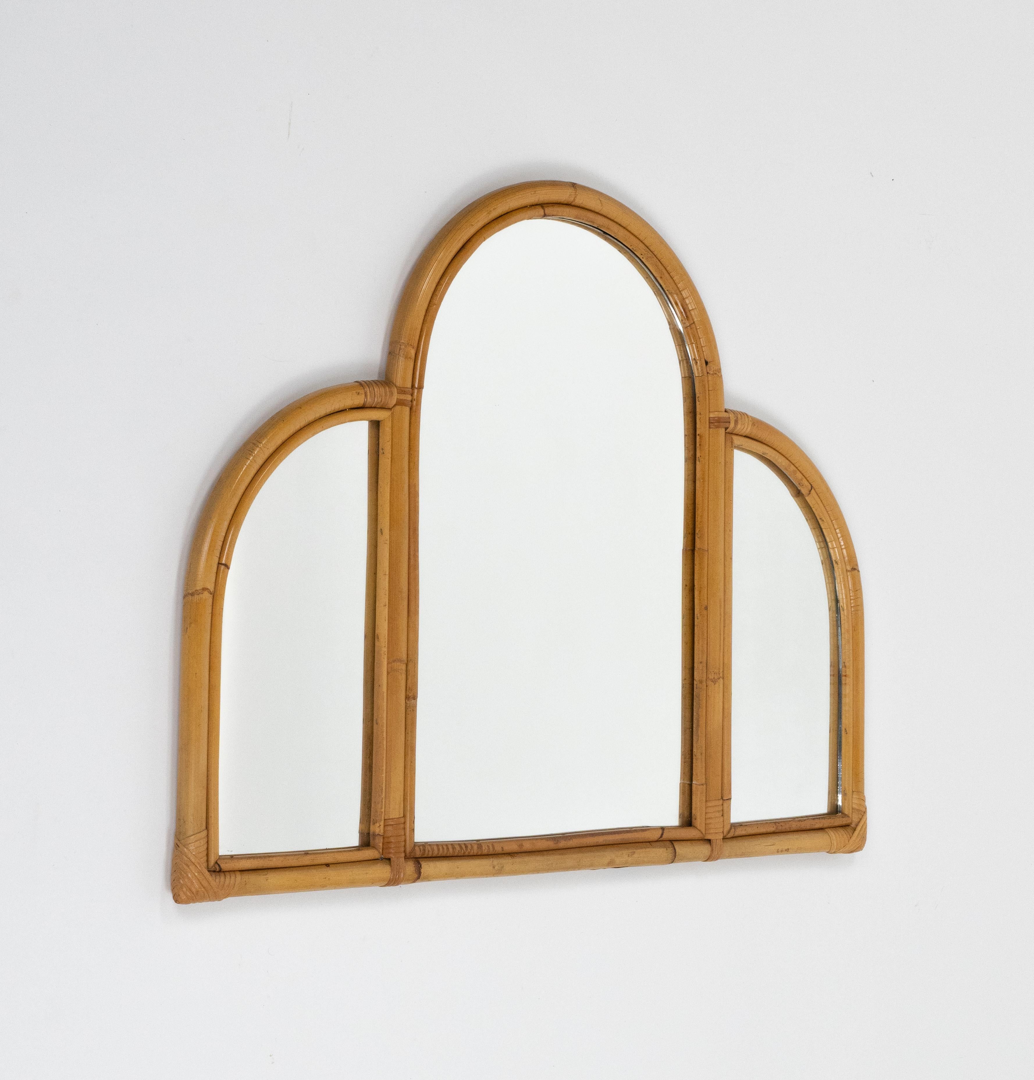 Mid-Century Modern Midcentury Bamboo and Rattan Three Arches Wall Mirror, Italy 1970s en vente
