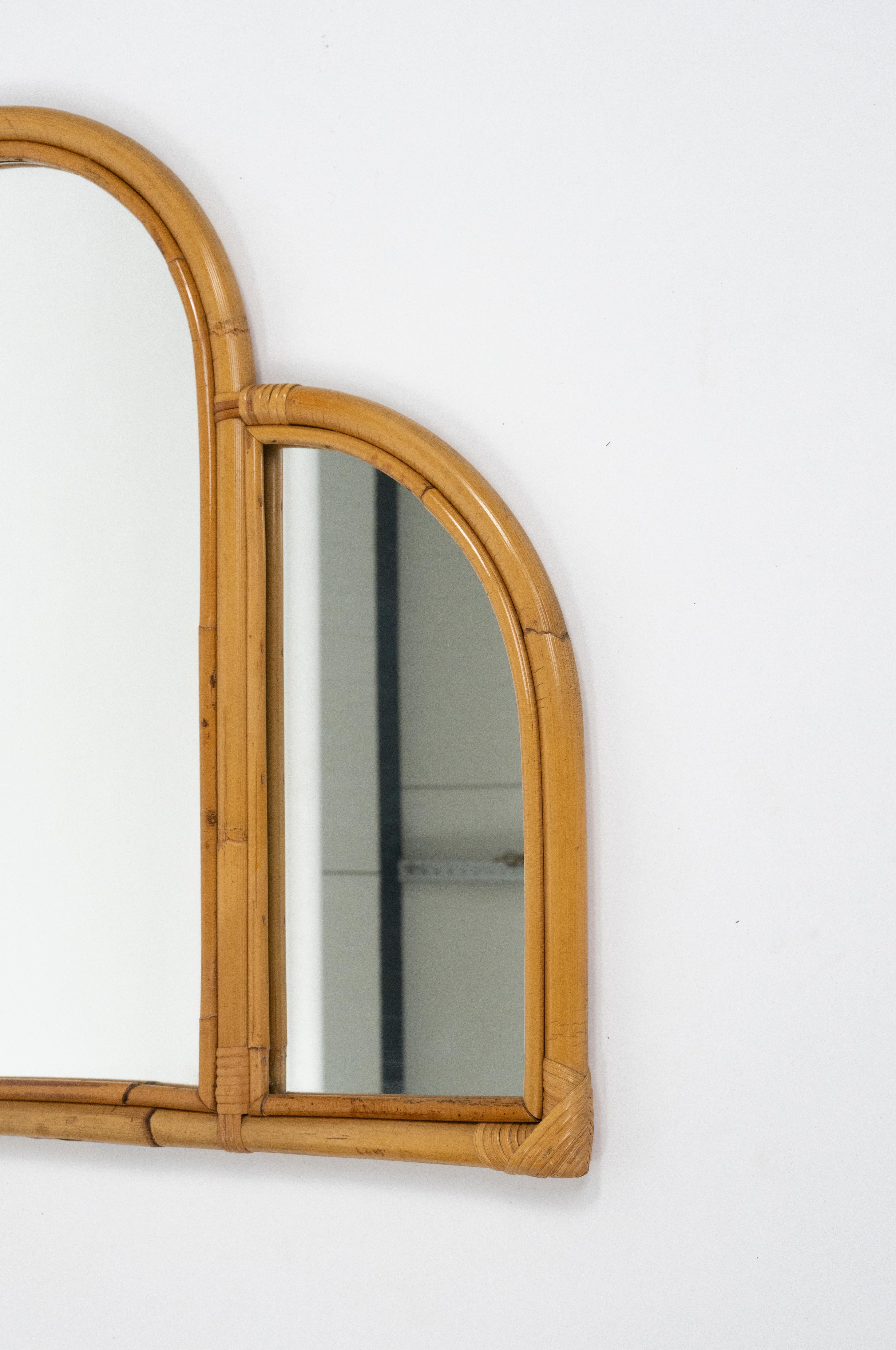 Midcentury Bamboo and Rattan Three Arches Wall Mirror, Italy 1970s en vente 1