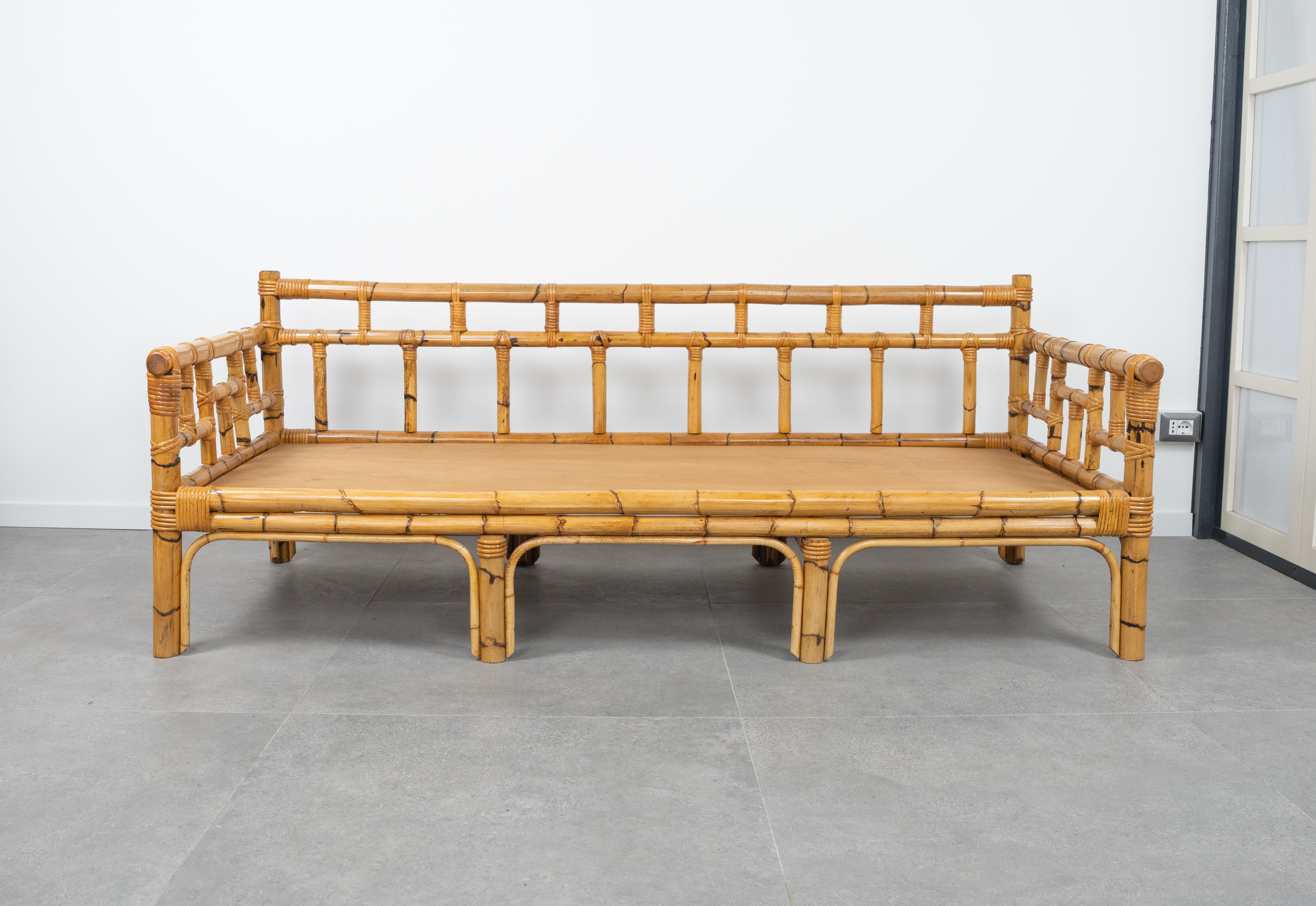 Midcentury Bamboo and Rattan Three-Seat Sofa by Vivai Del Sud, Italy 1970s For Sale 4
