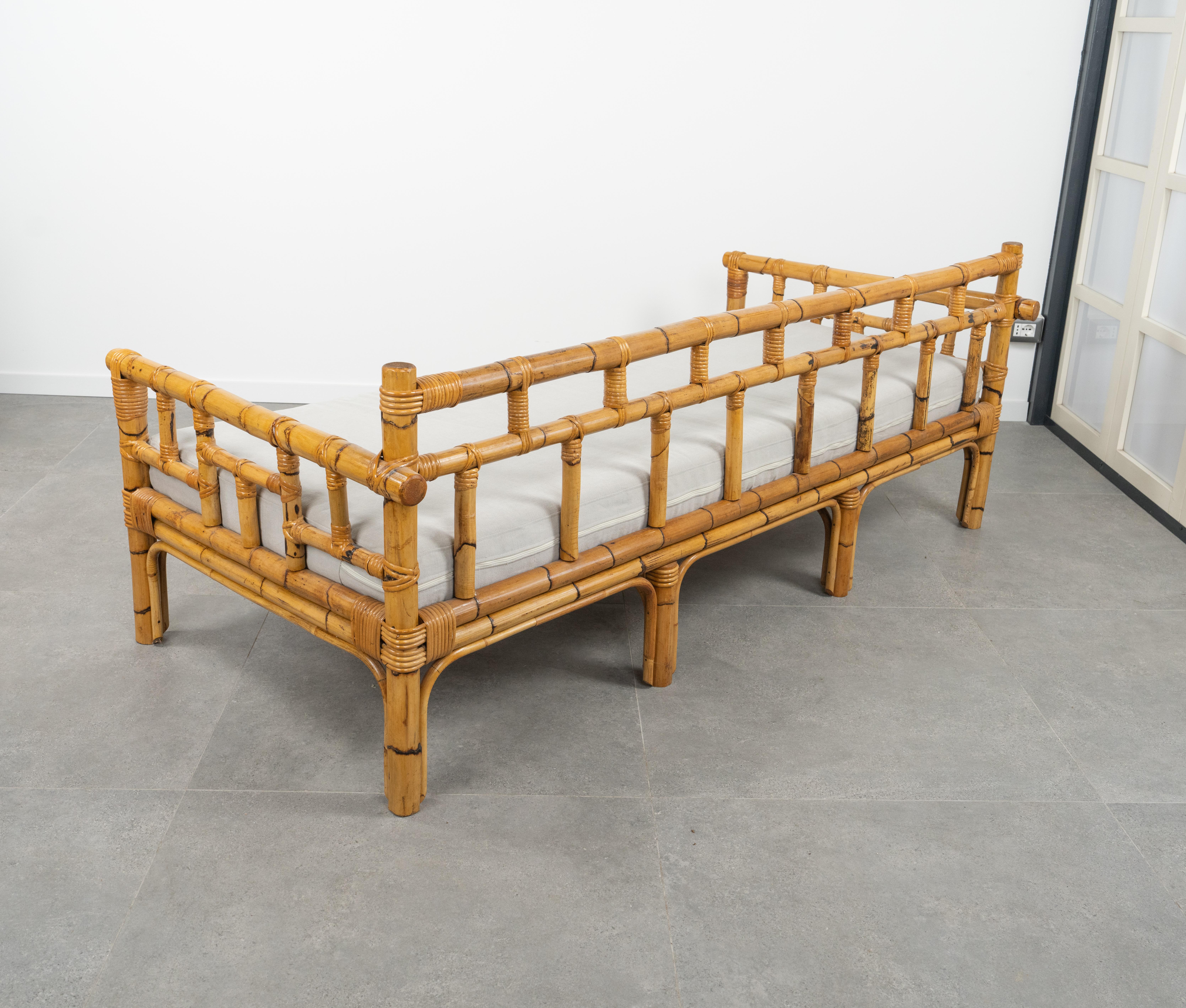 Midcentury Bamboo and Rattan Three-Seat Sofa by Vivai Del Sud, Italy 1970s In Good Condition For Sale In Rome, IT