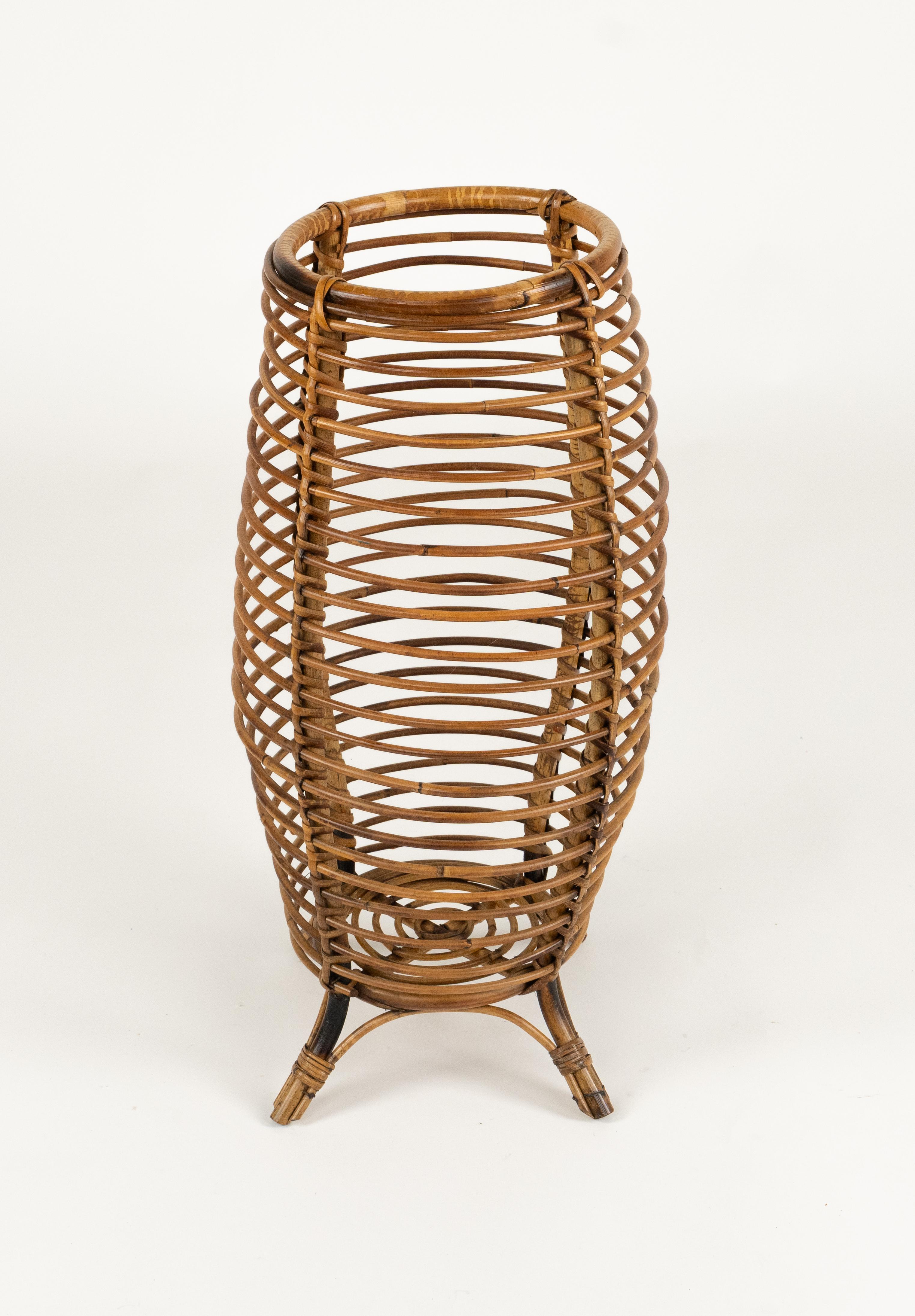 Fait main Porte-parapluies en bambou et rotin du milieu du siècle, style Franco Albini, Italie, années 1960 en vente