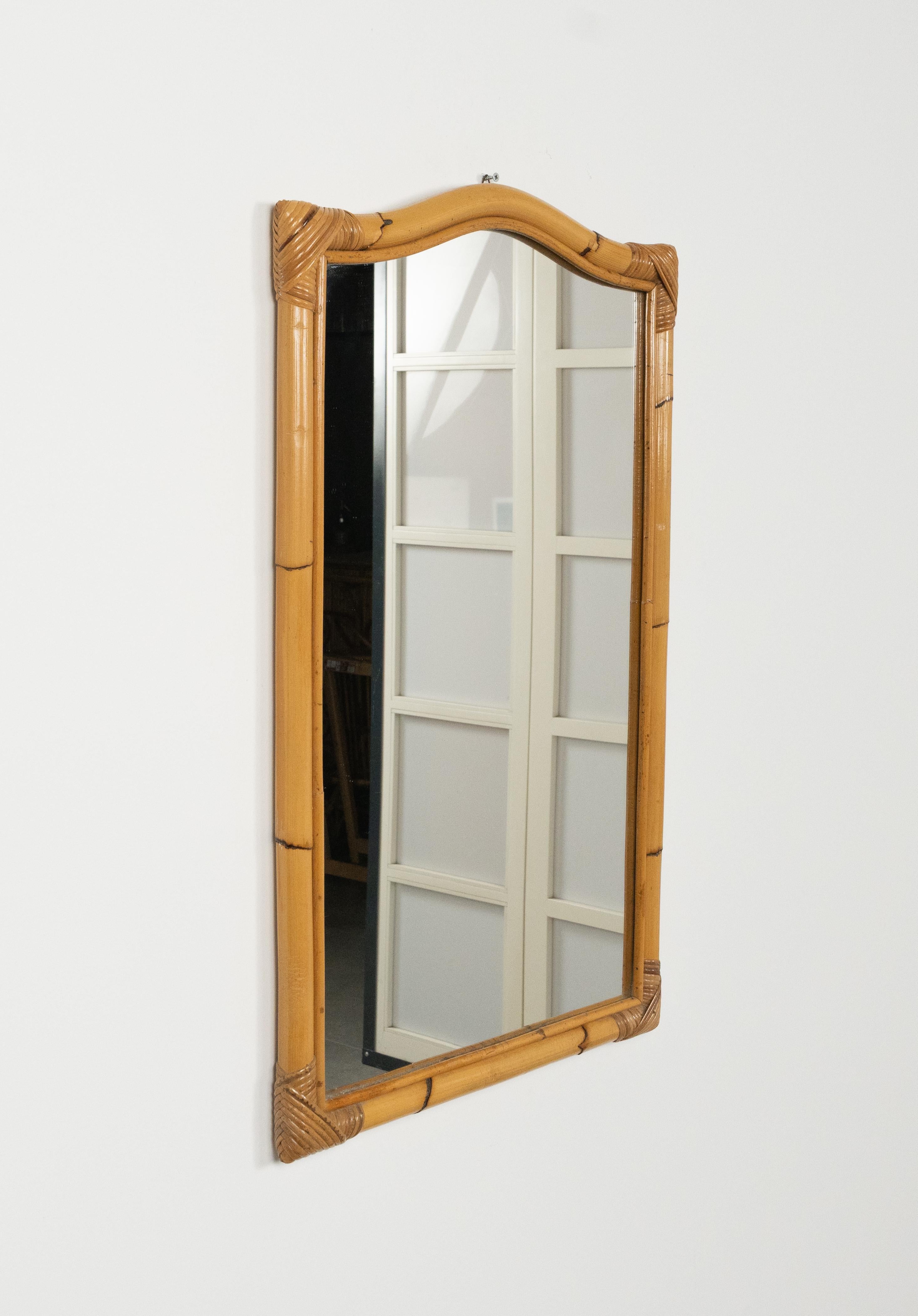 Mid-Century moderno Specchio da parete in bambù e rattan del Medioevo, Italia, anni '70 in vendita