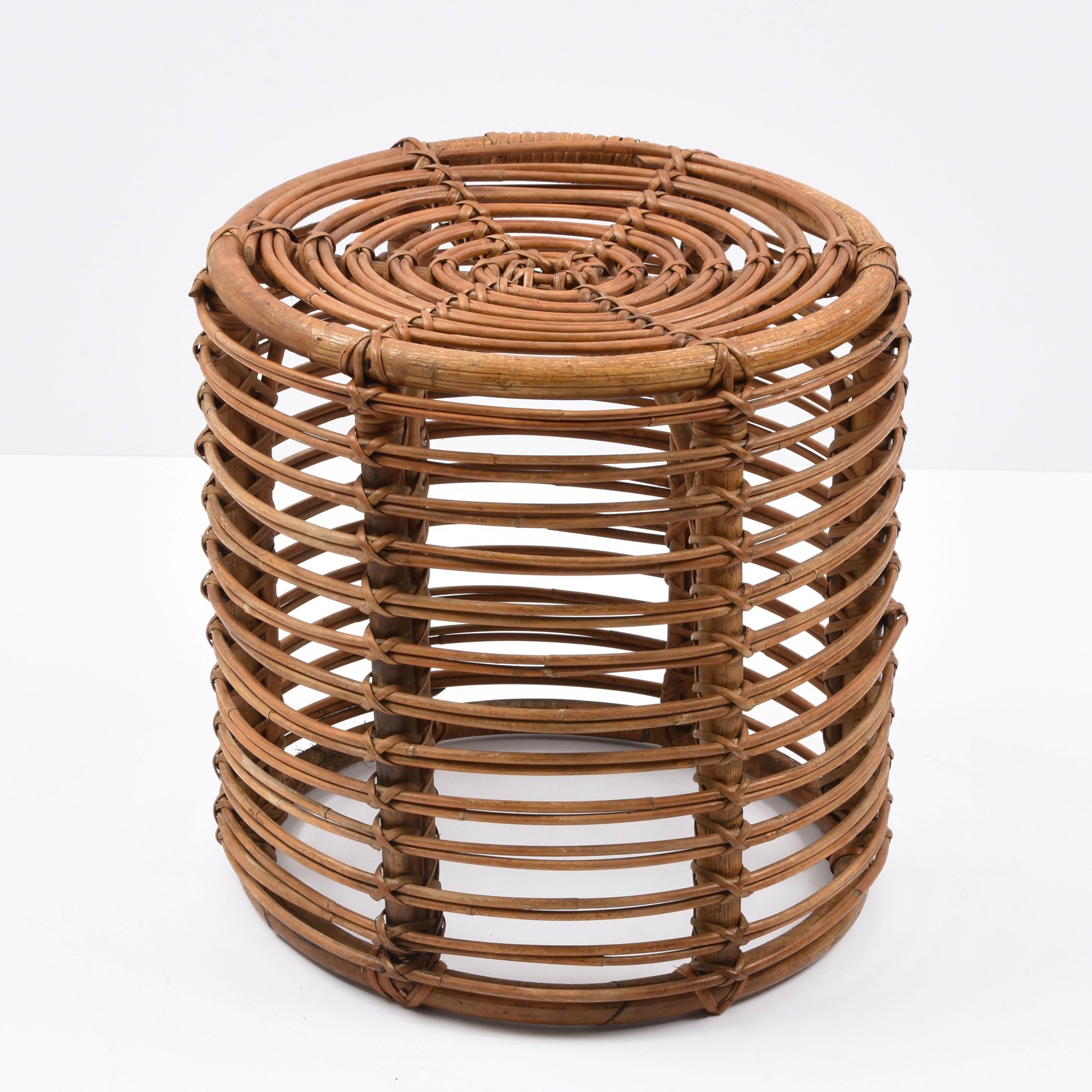 Midcentury Bamboo and Wicker Round Italian Pouf Stool, 1960s In Good Condition In Roma, IT