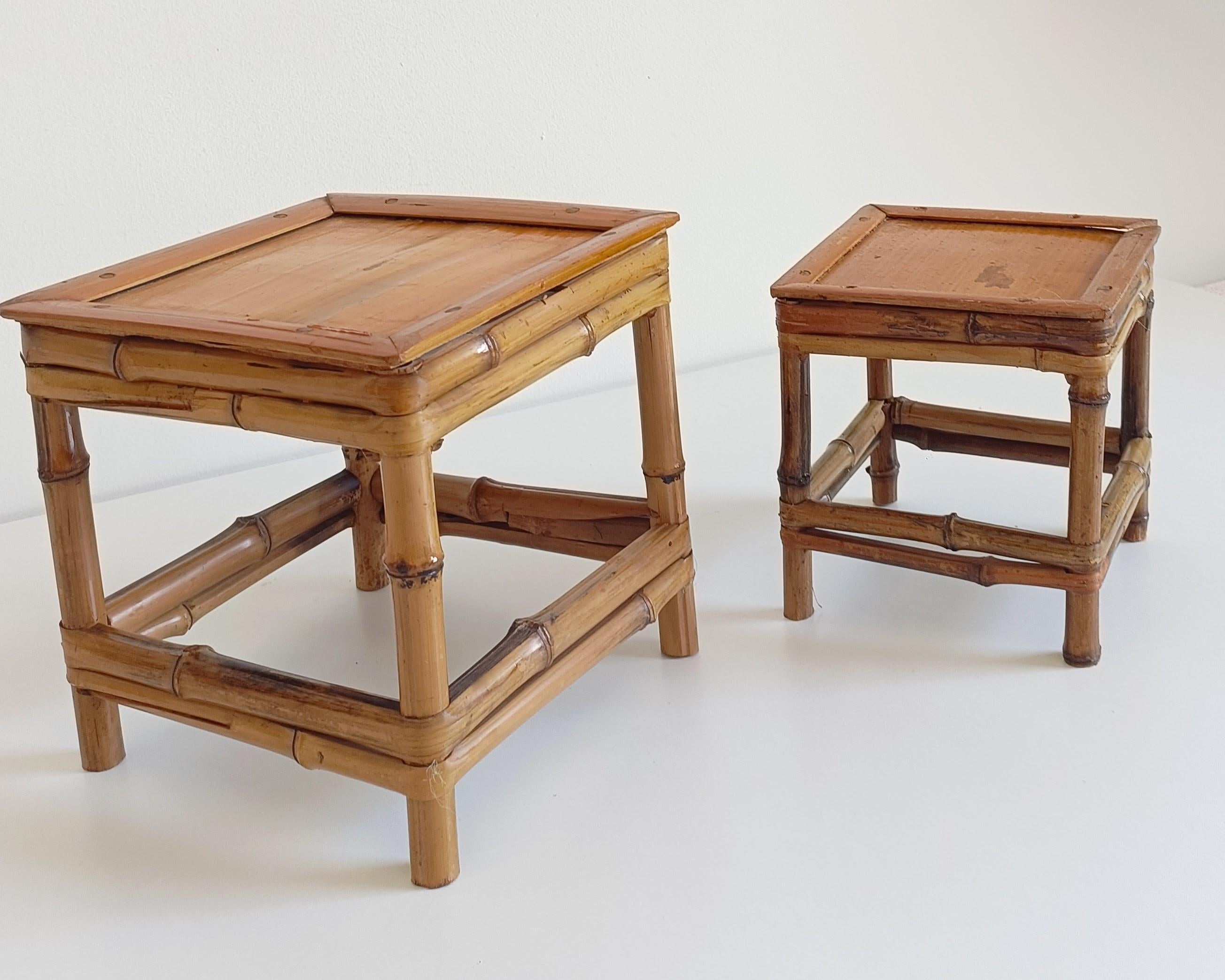 Pequeños pedestales o mesas de centro de bambú y madera de mediados de siglo, Francia, años 50 Bambú en venta