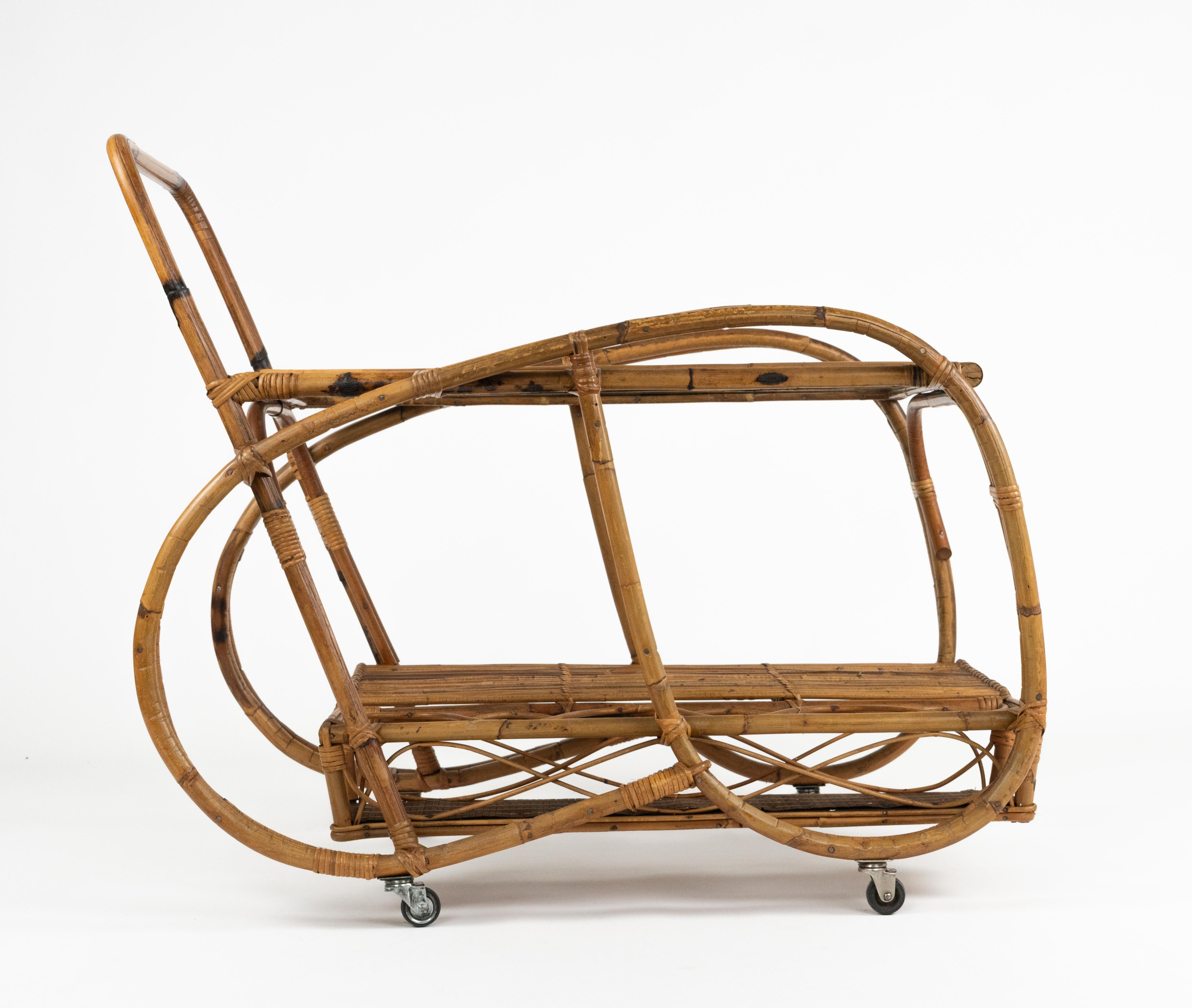 Barwagen aus Bambus, Rattan und Glas aus der Jahrhundertmitte, Italien 1960er (Moderne der Mitte des Jahrhunderts) im Angebot