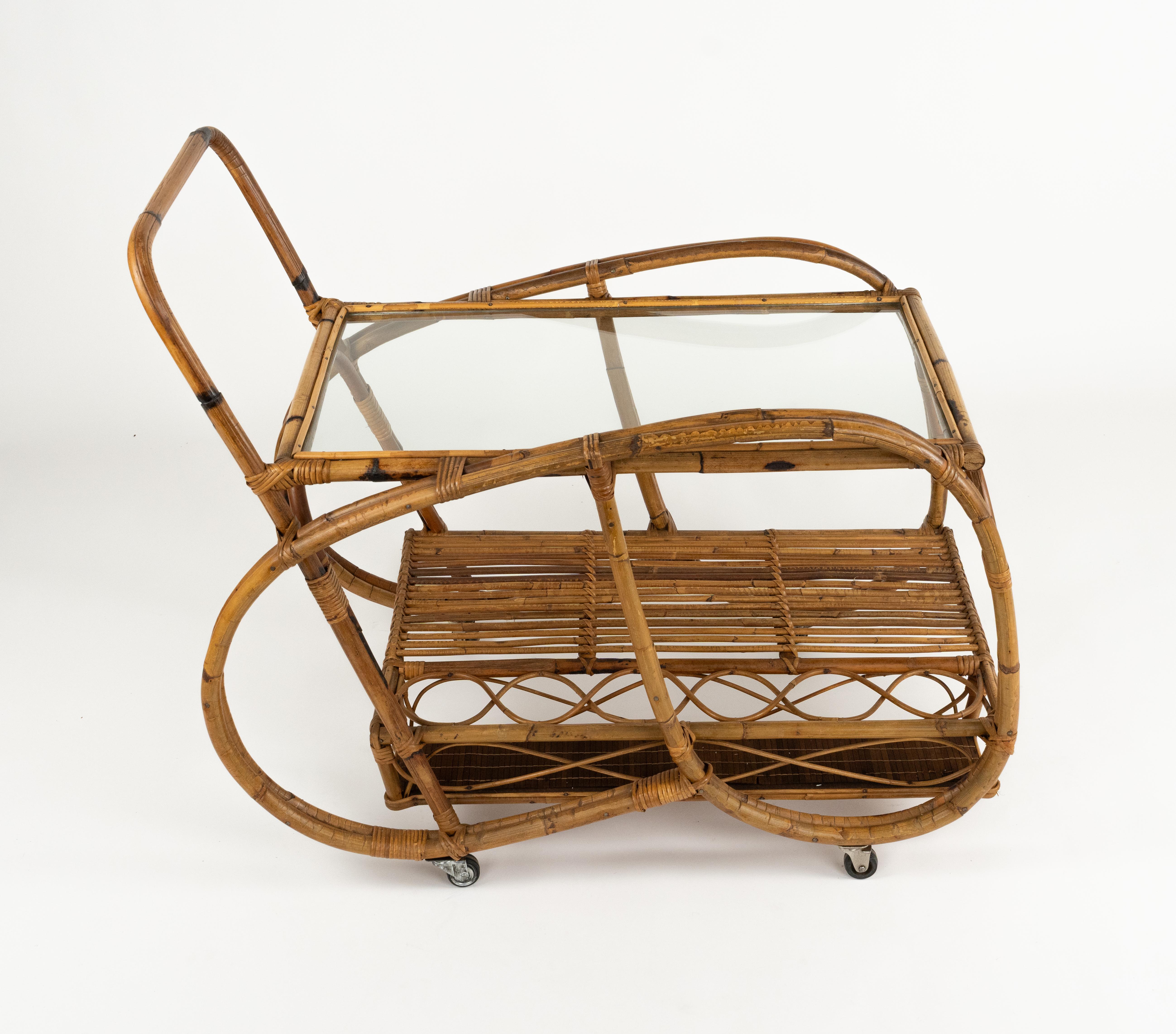Barwagen aus Bambus, Rattan und Glas aus der Jahrhundertmitte, Italien 1960er (Italienisch) im Angebot