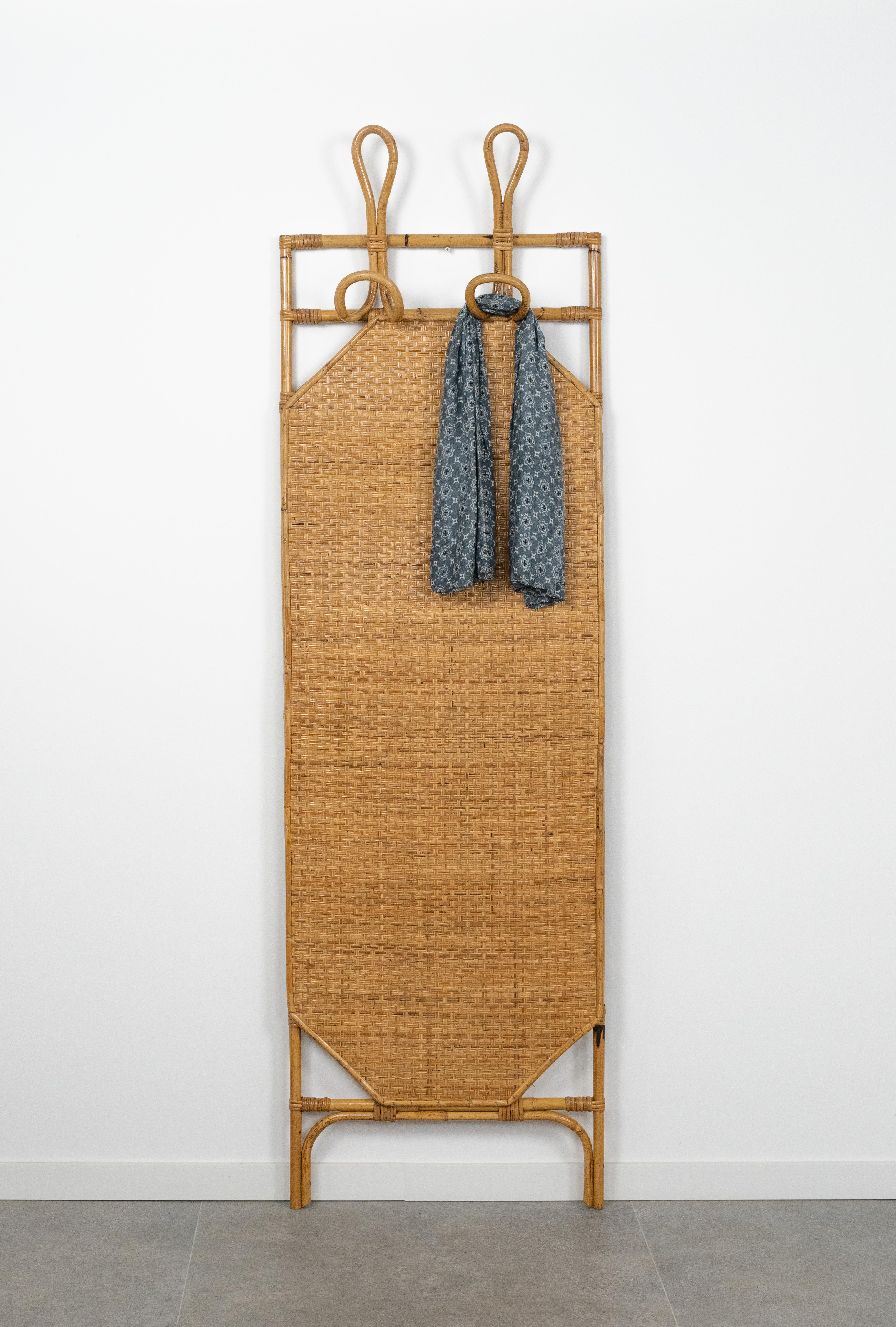 Appendiabiti Midcentury in bambù, rattan e vimini stile Olaf von Bohr, Italia anni '60 in vendita 2