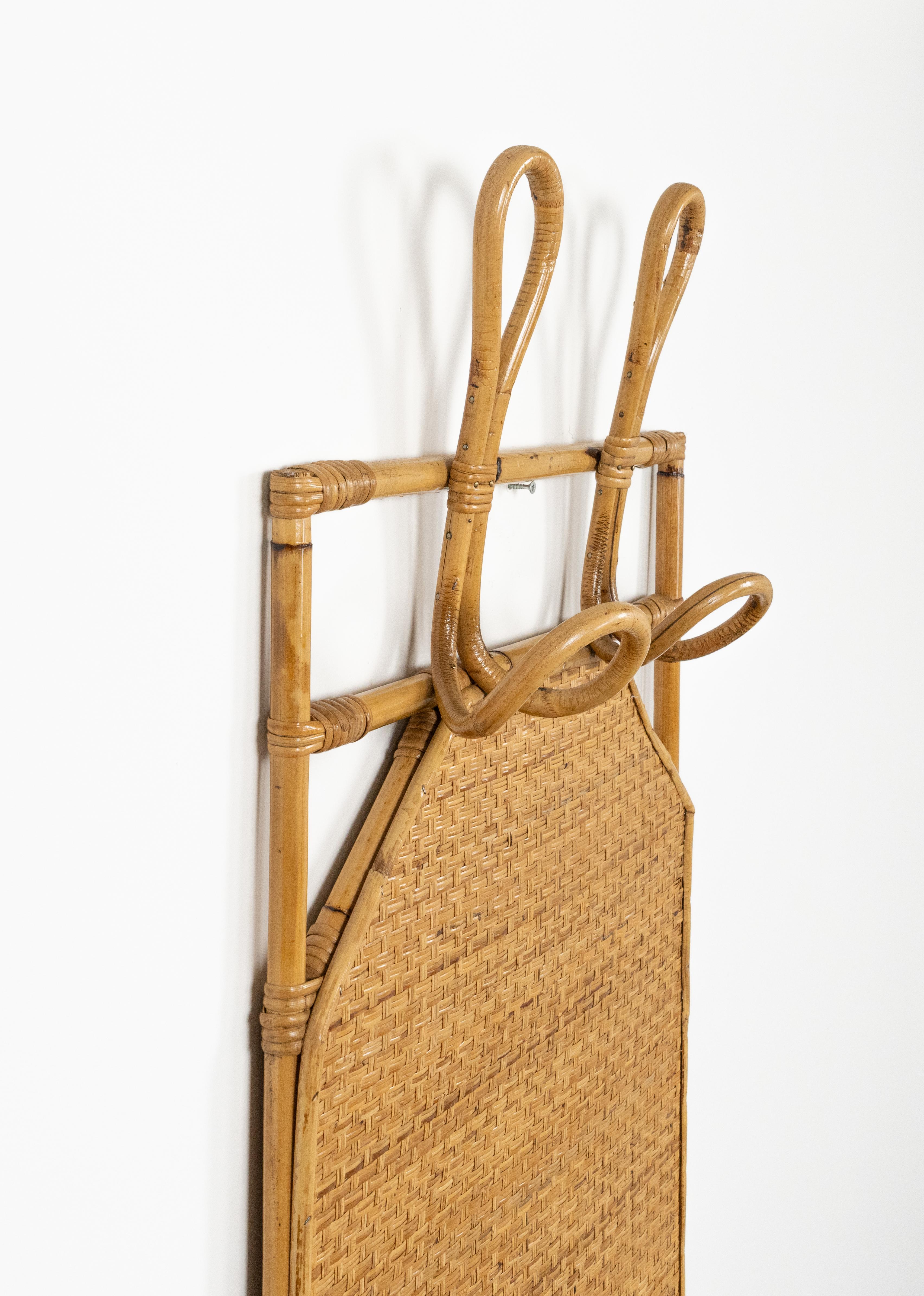Appendiabiti Midcentury in bambù, rattan e vimini stile Olaf von Bohr, Italia anni '60 in vendita 1