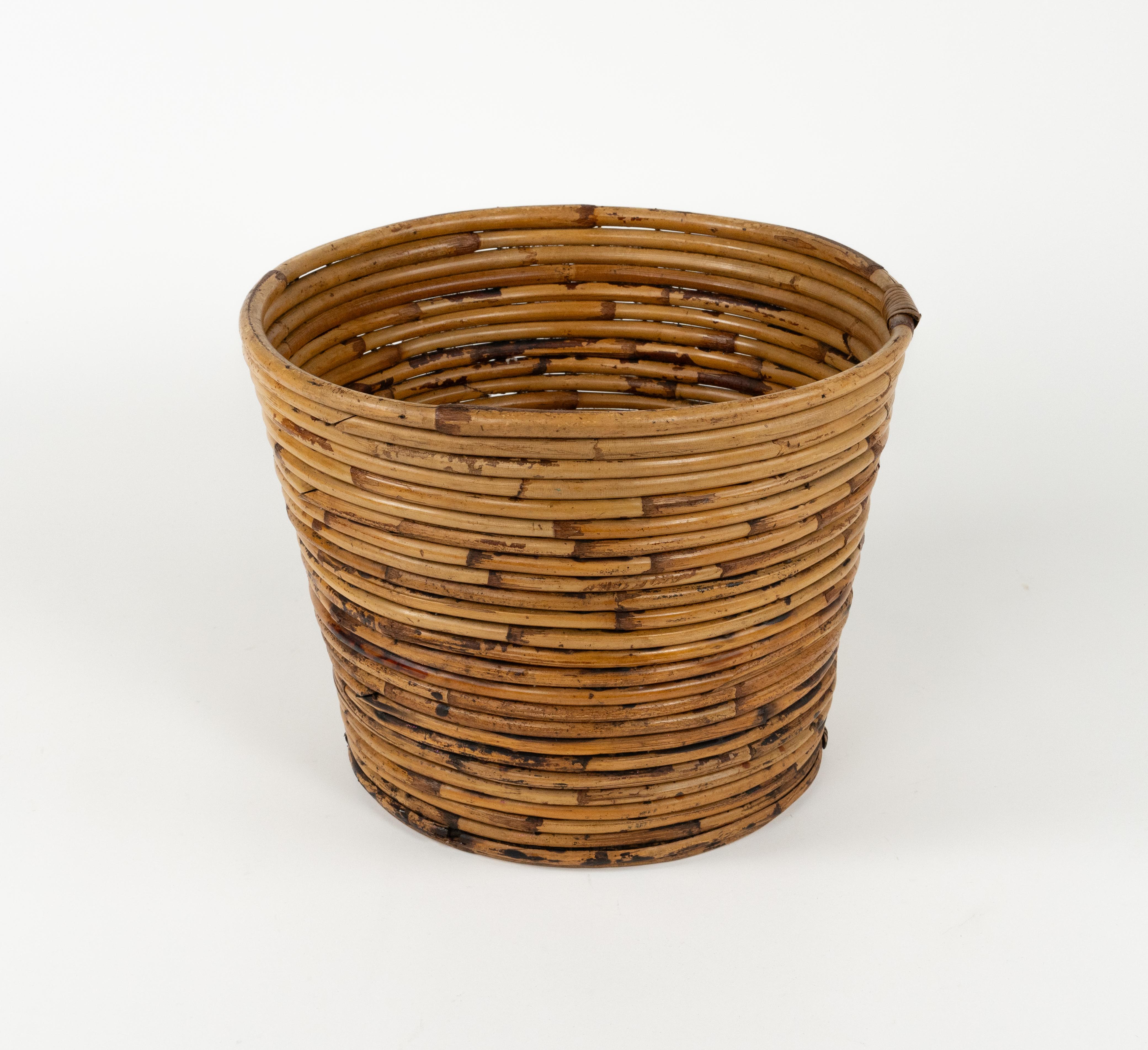 italien Porte-plantes ou panier en bambou et rotin du milieu du siècle dernier par Vivai Del Sud, Italie, années 1970 en vente