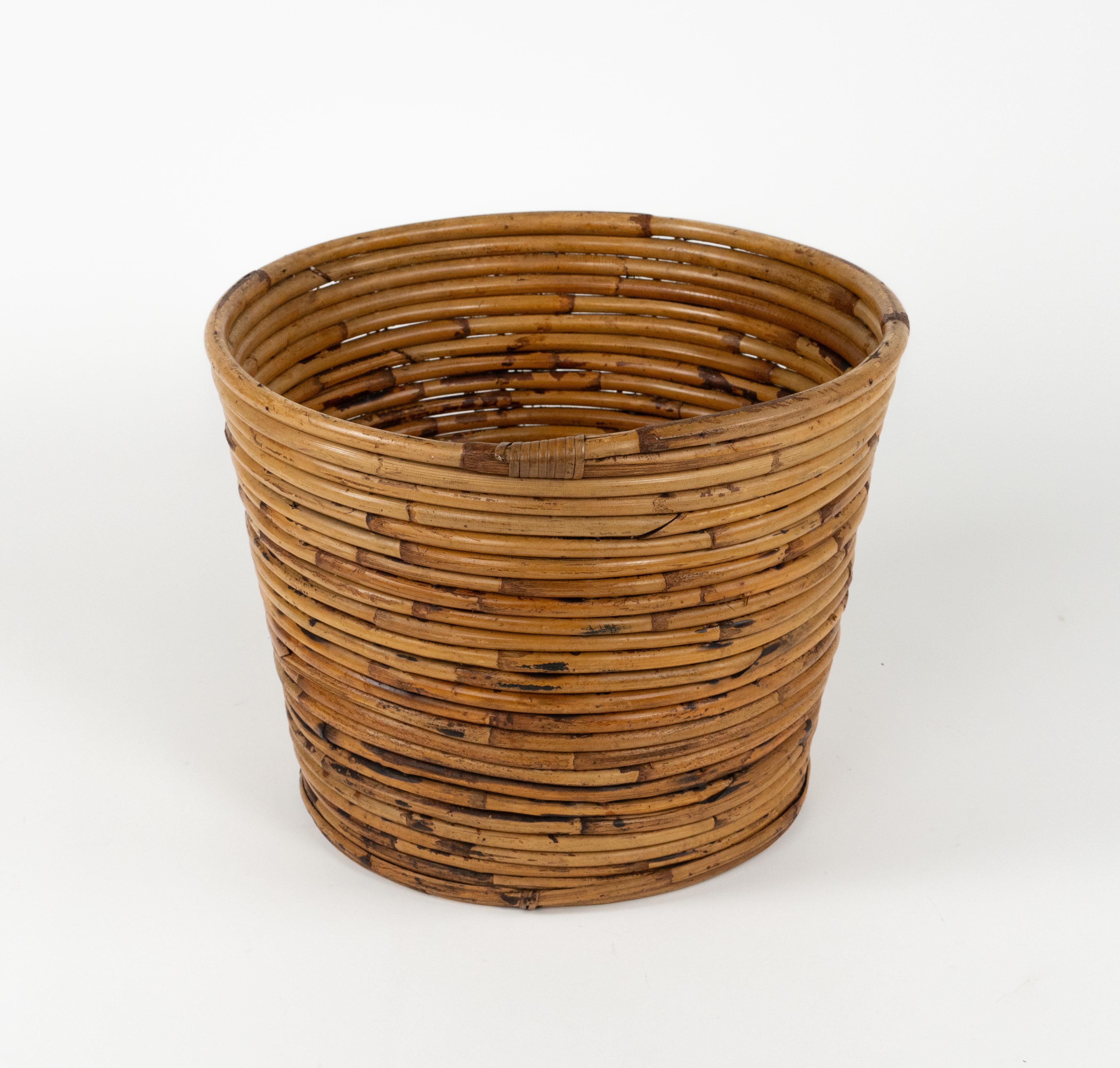 Porte-plantes ou panier en bambou et rotin du milieu du siècle dernier par Vivai Del Sud, Italie, années 1970 Bon état - En vente à Rome, IT