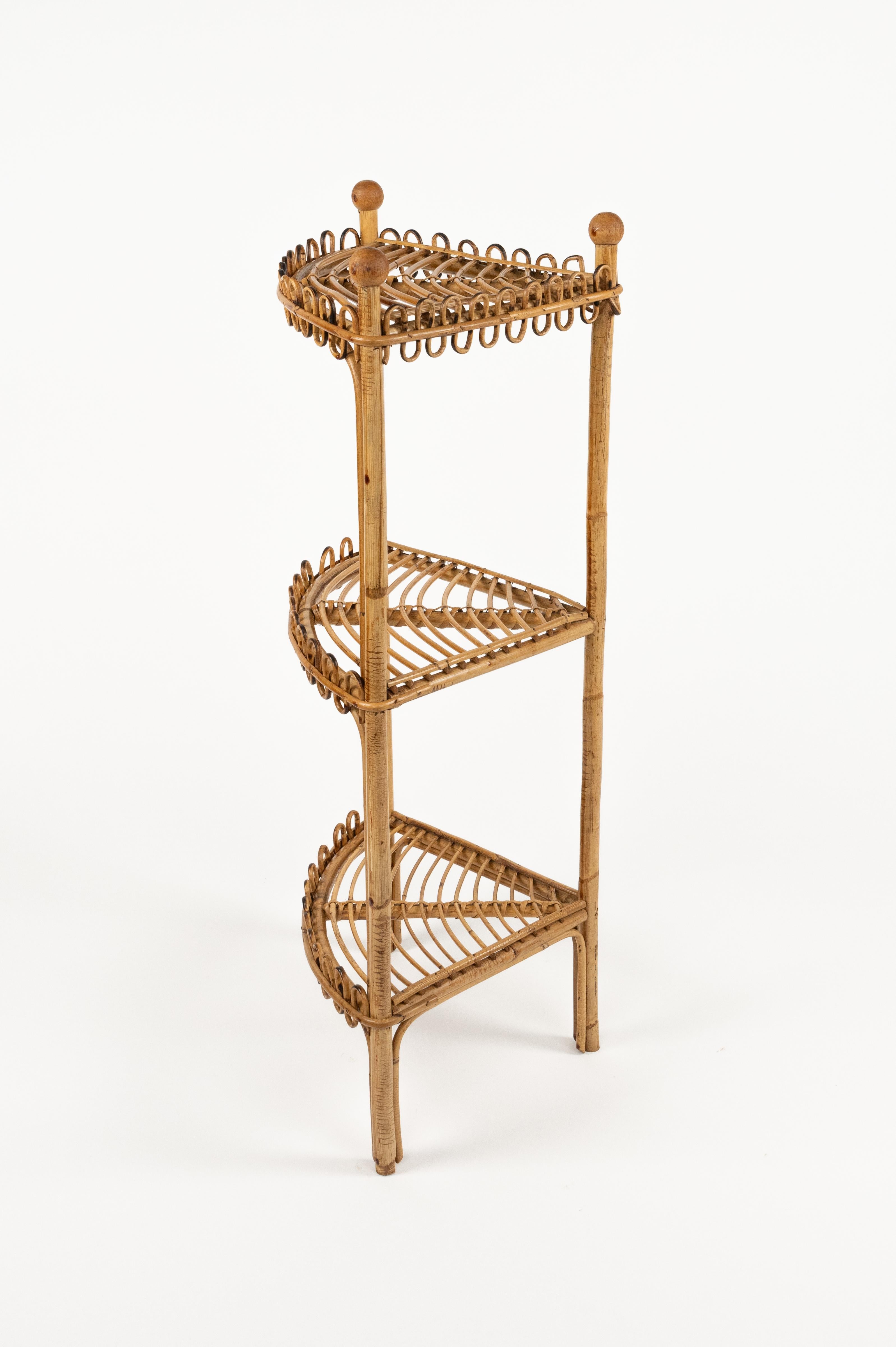 Etagere Eckregal aus Bambus und Rattan aus der Mitte des Jahrhunderts im Franco Albini-Stil, Italien 1960er Jahre im Angebot 5