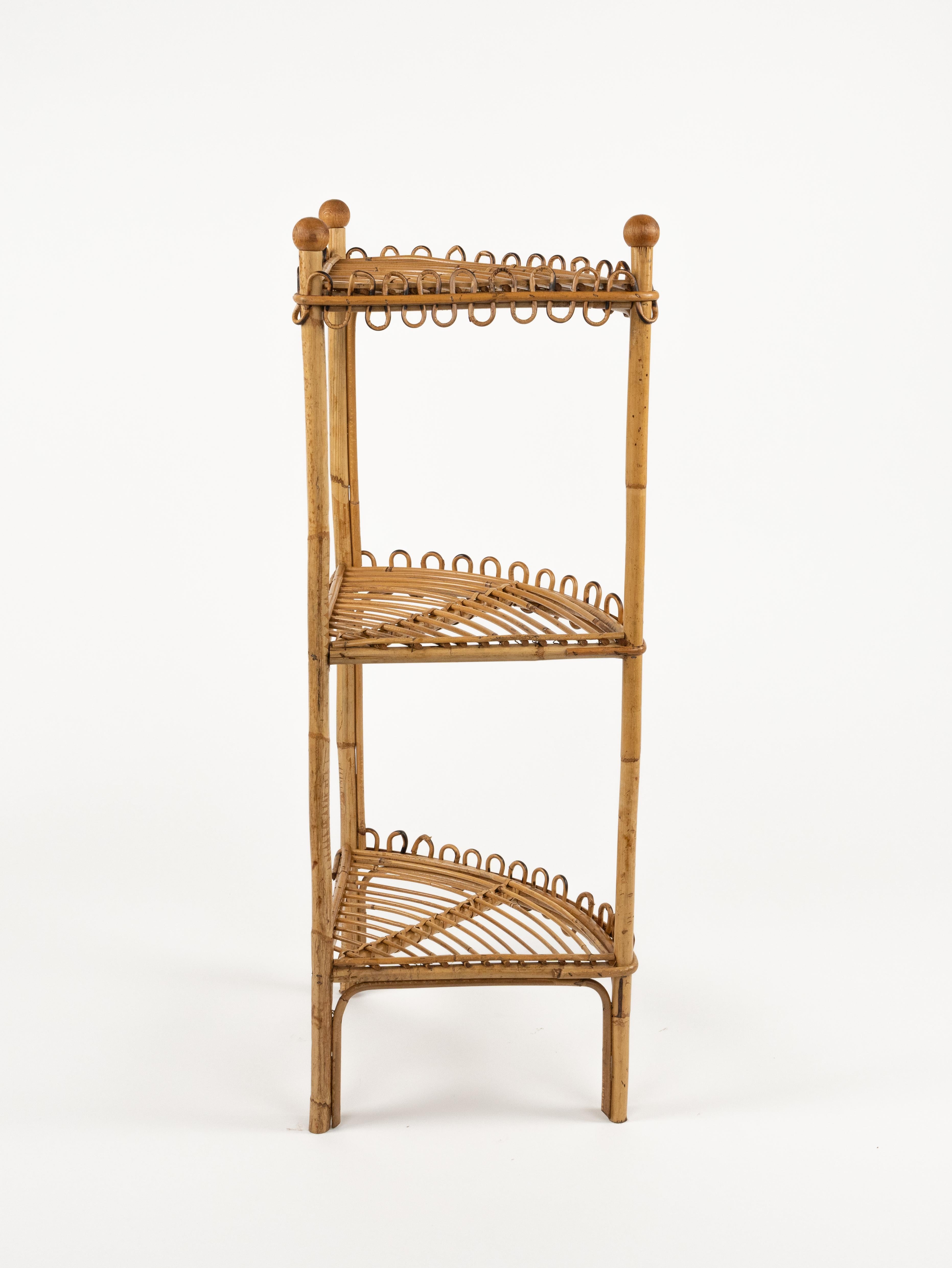 Etagere Eckregal aus Bambus und Rattan aus der Mitte des Jahrhunderts im Franco Albini-Stil, Italien 1960er Jahre im Angebot 6