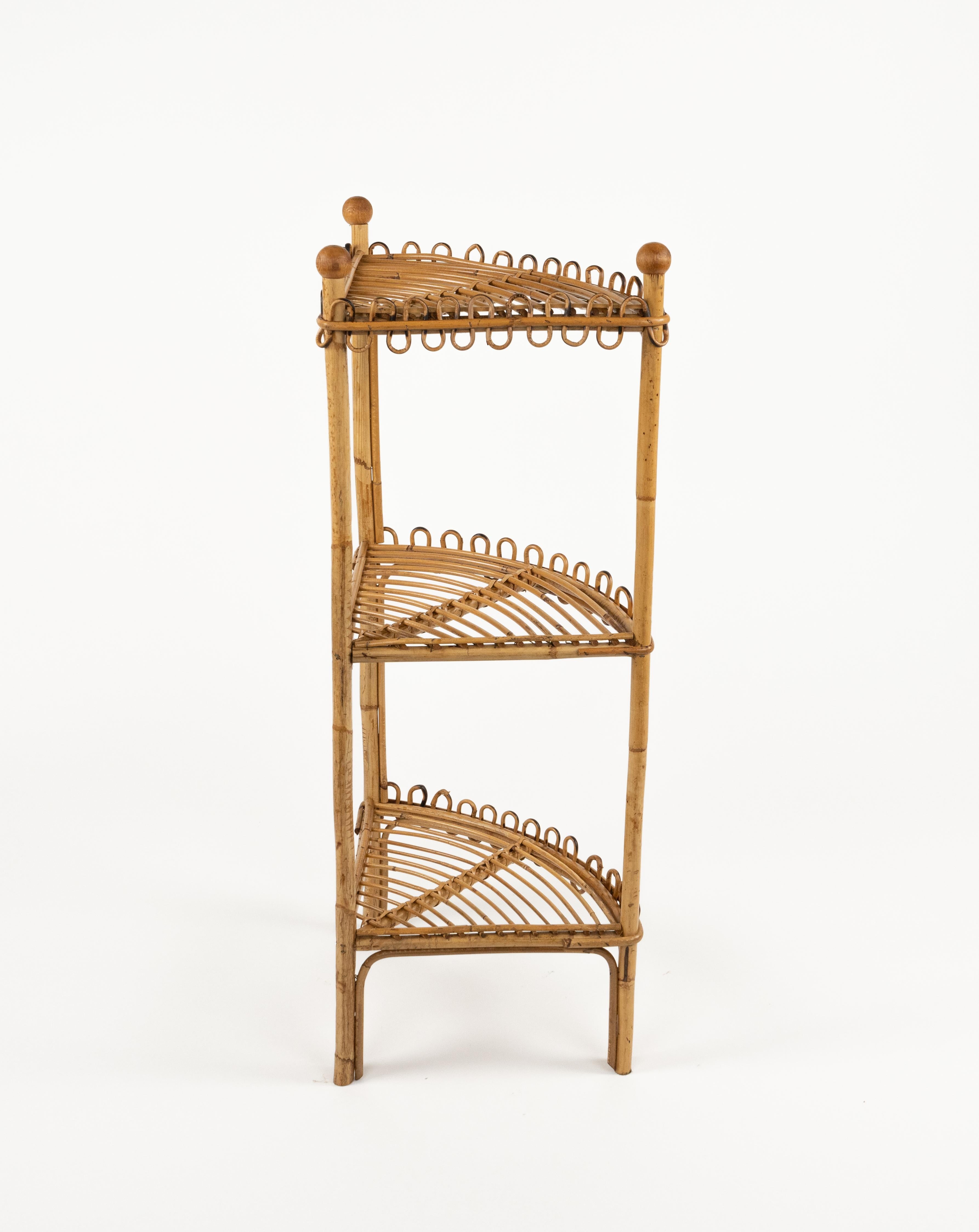 Etagere Eckregal aus Bambus und Rattan aus der Mitte des Jahrhunderts im Franco Albini-Stil, Italien 1960er Jahre im Angebot 7