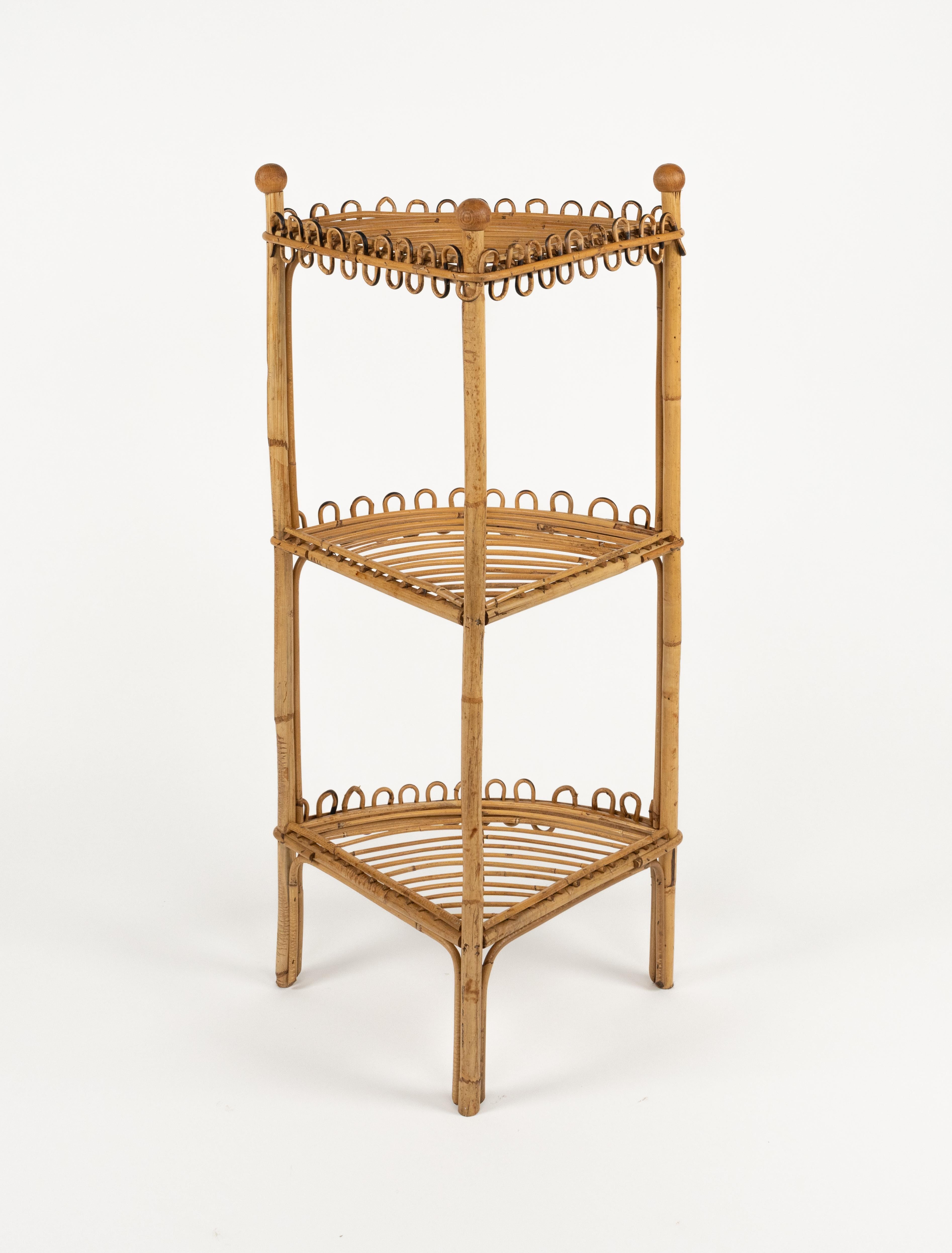 Etagere Eckregal aus Bambus und Rattan aus der Mitte des Jahrhunderts im Franco Albini-Stil, Italien 1960er Jahre im Angebot 11