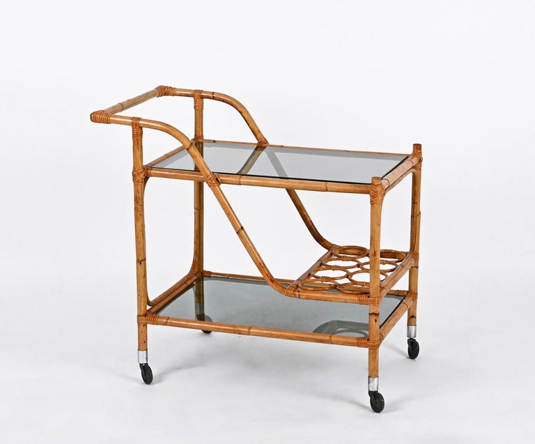 Midcentury Bamboo Rattan, Glass Rectangular Serving Bar Cart Trolley Italy 1960s In Good Condition For Sale In Roma, IT