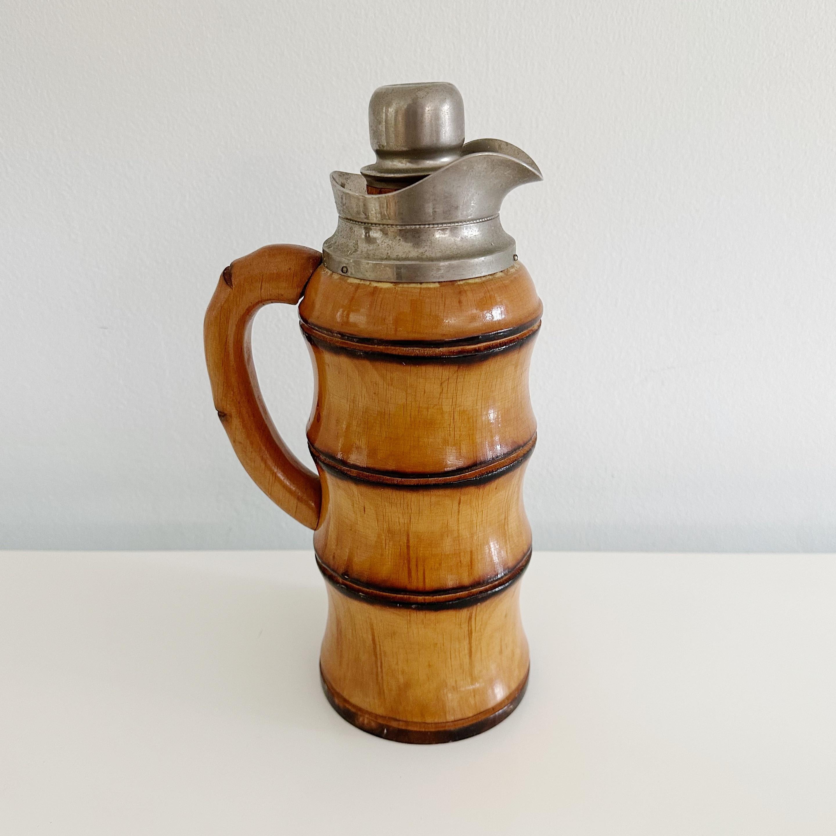Midcentury Bamboo Thermos Decanter Aldo Tura for Macabo, Italy, 1950s In Good Condition In West Palm Beach, FL