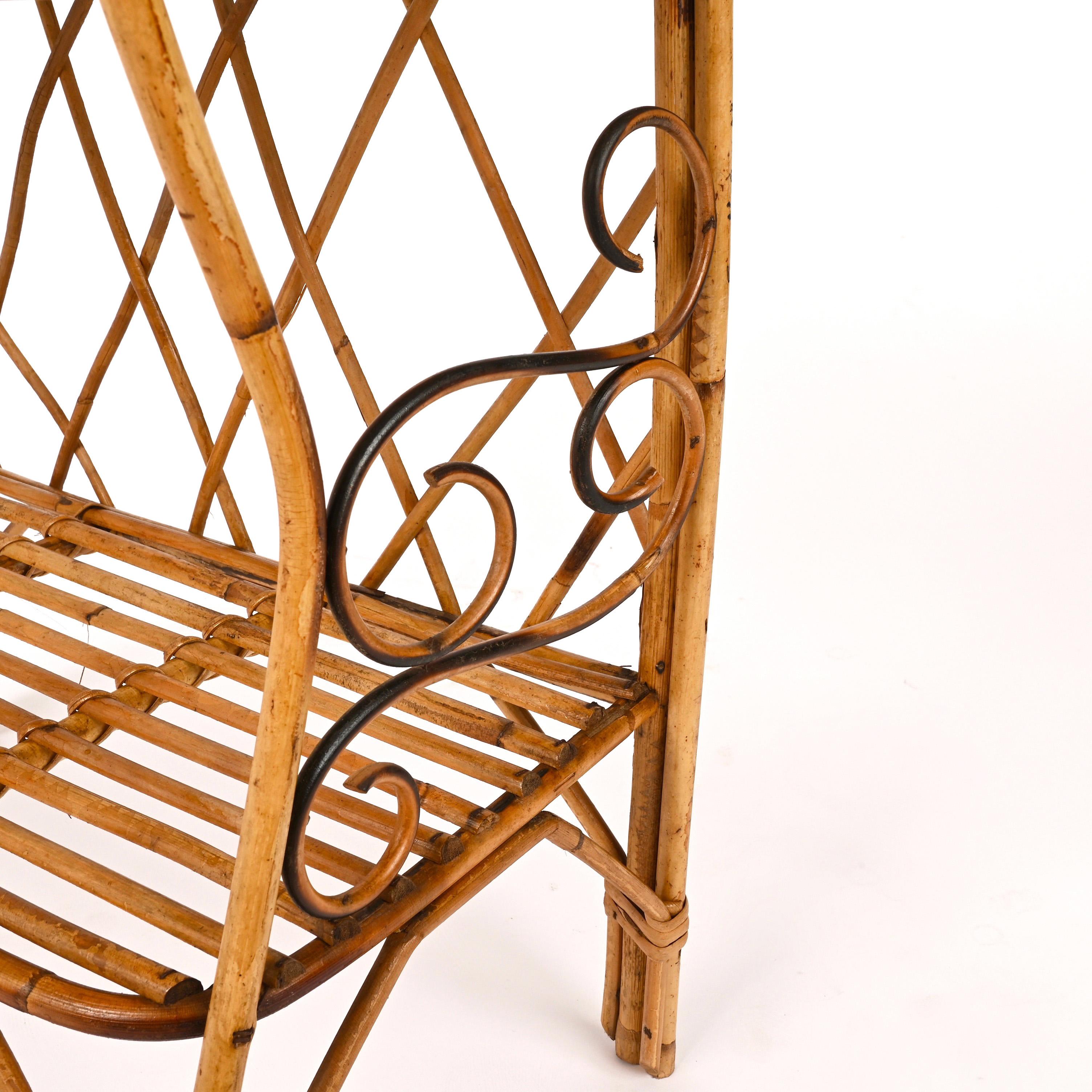 Zweistöckiger italienischer rechteckiger Kaffee- oder Nachttisch aus Bambus aus der Jahrhundertmitte, 1960er Jahre im Angebot 8