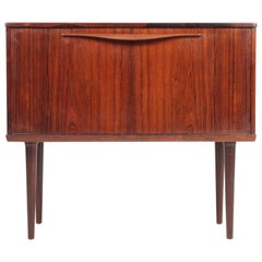 Meuble bar du milieu du siècle en bois de rose:: design danois:: années 1960