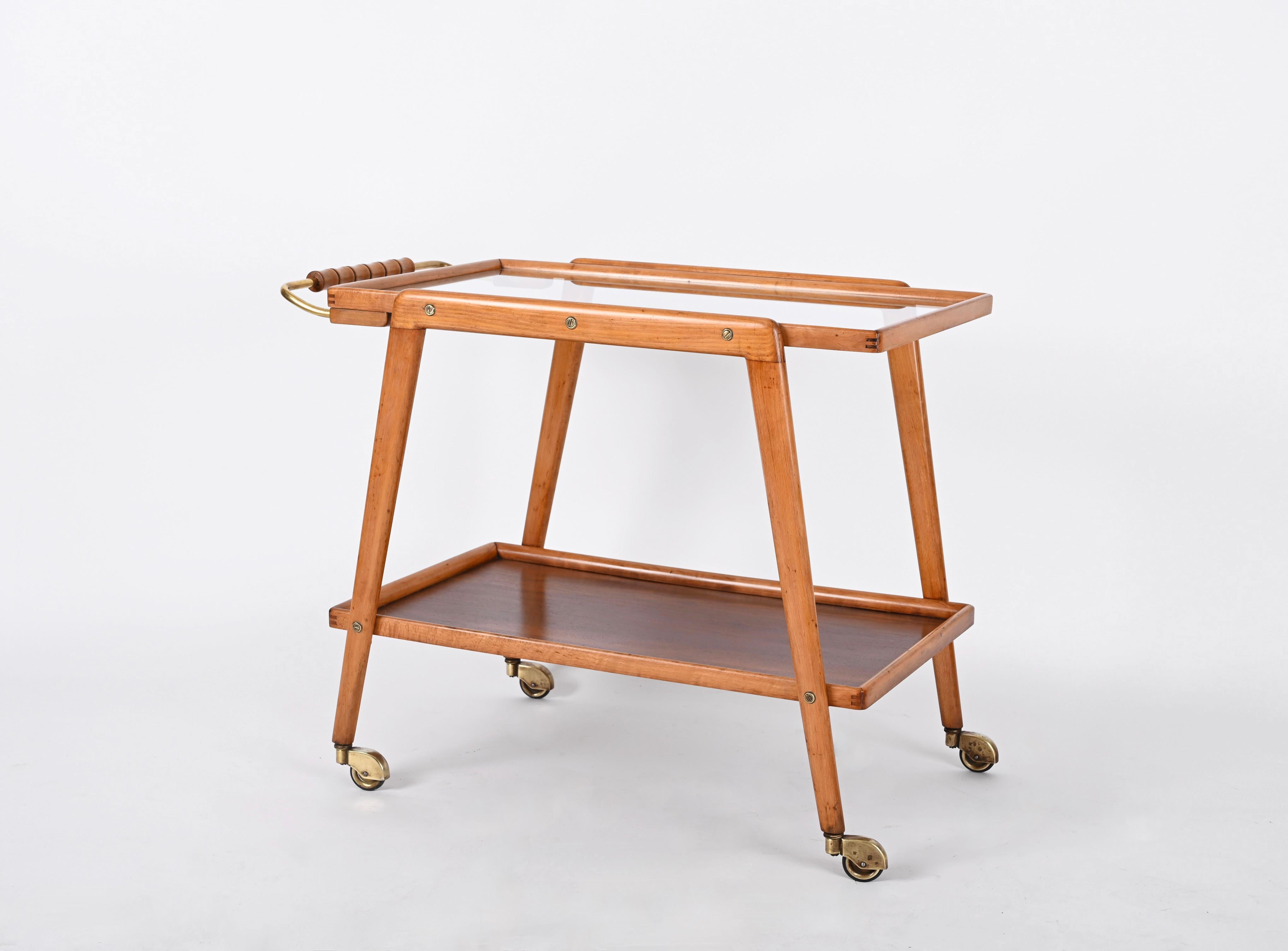 Midcentury Bar Cart in Beech, Brass and Glass, Cesare Lacca, Italy, 1960s For Sale 2