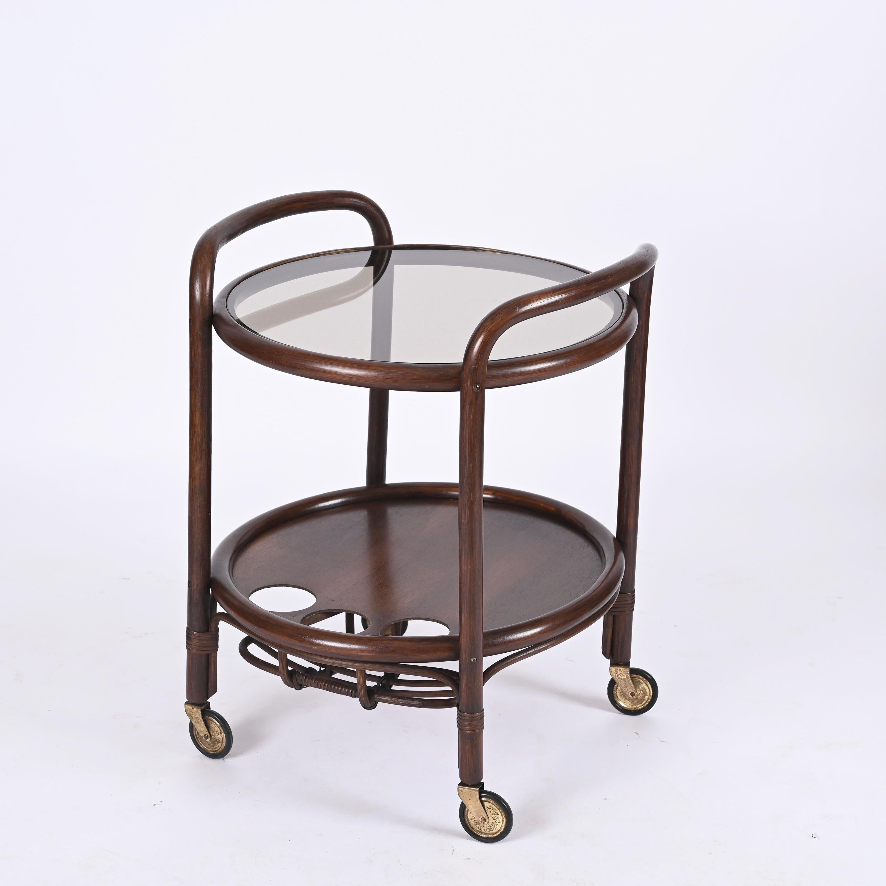 Bar-Servierwagen aus Bambus, Rattan und Rauchglas aus der Mitte des Jahrhunderts, Italien, 1970er Jahre im Angebot 6