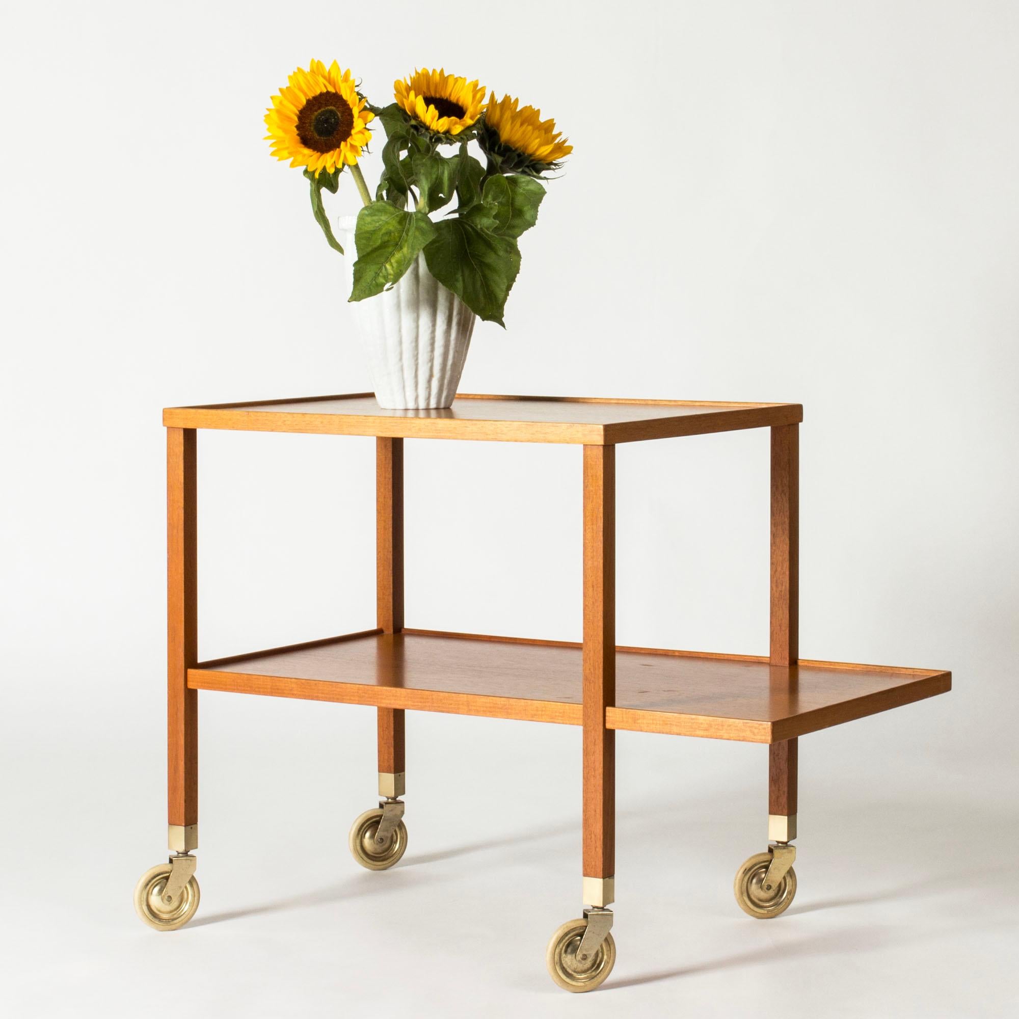 Mahogany serving trolley by Josef Frank. Simplistic to the core with a clean silhouette and great proportions.

