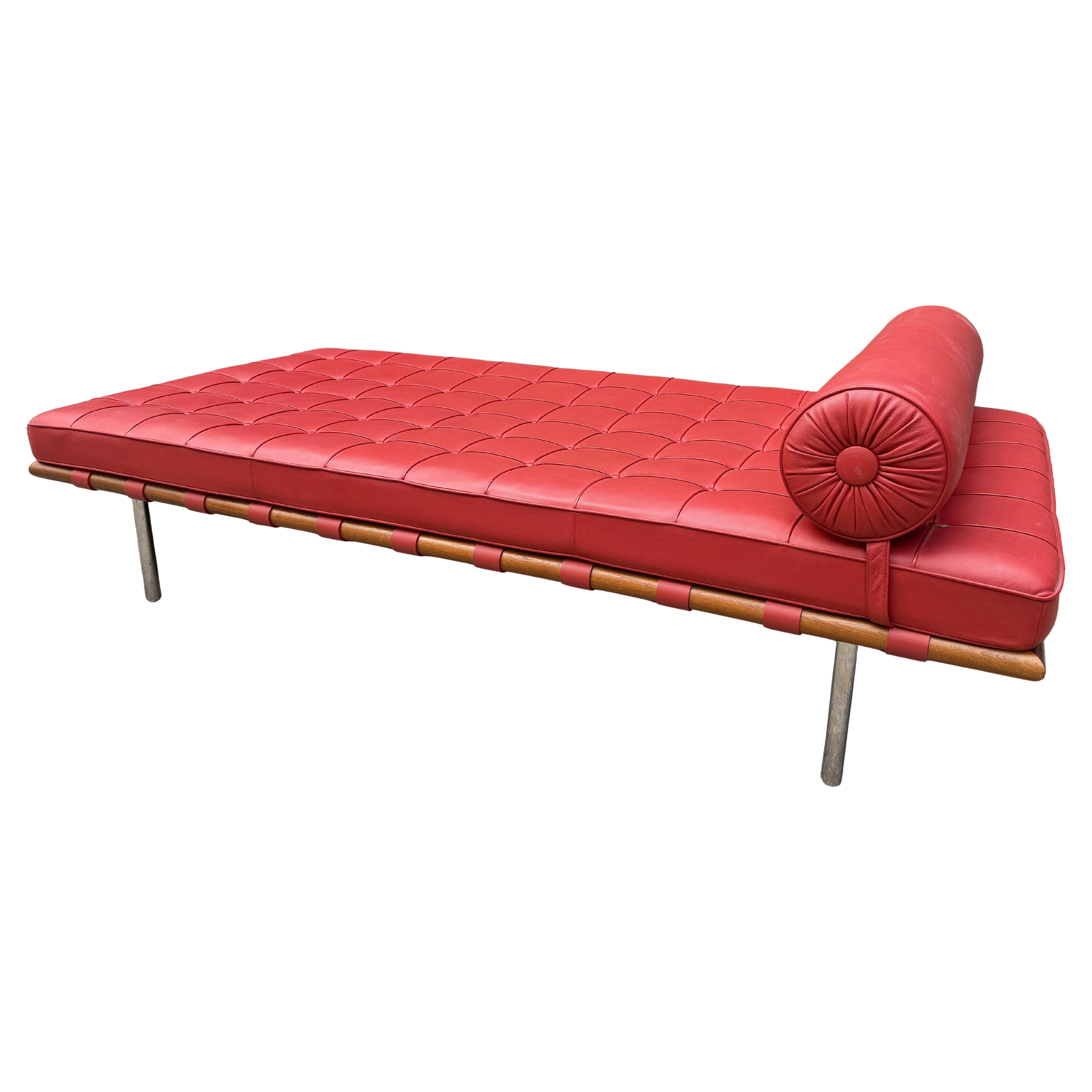 Cuir Méridienne Barcelona du milieu du siècle Ludwig Mies van Der Rohe pour Knoll en vente