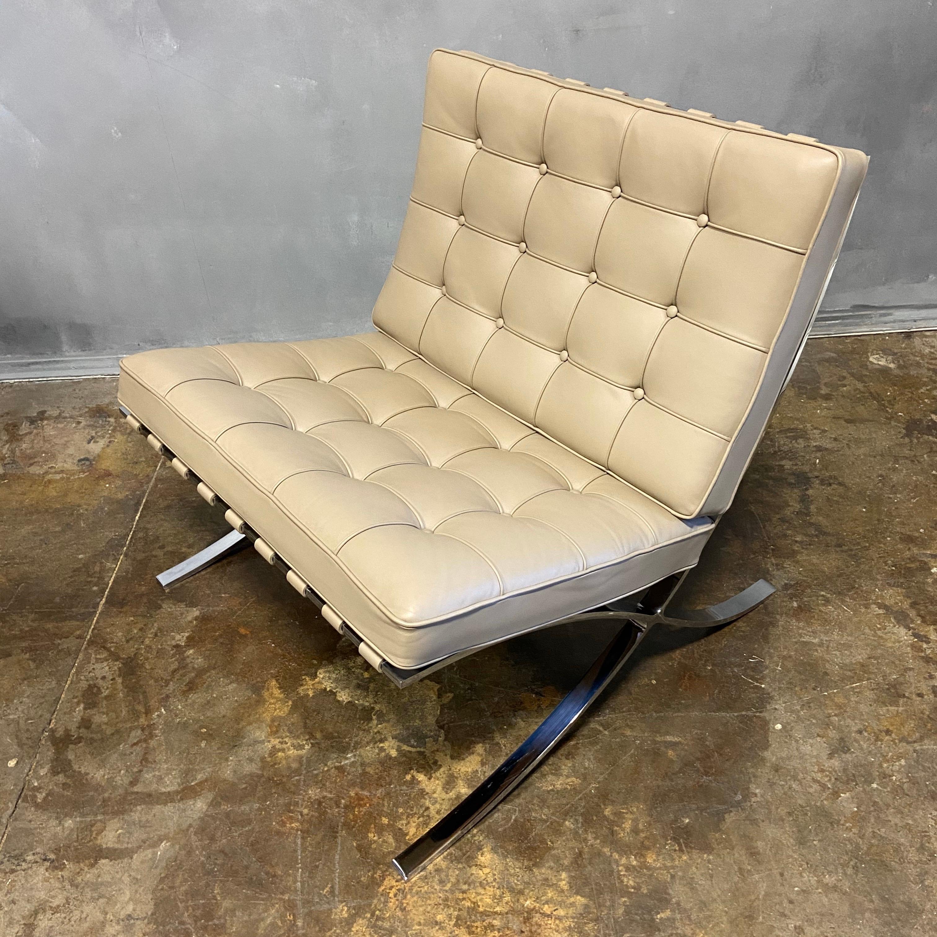 20th Century Midcentury Barcelona Lounge Chairs for Knoll
