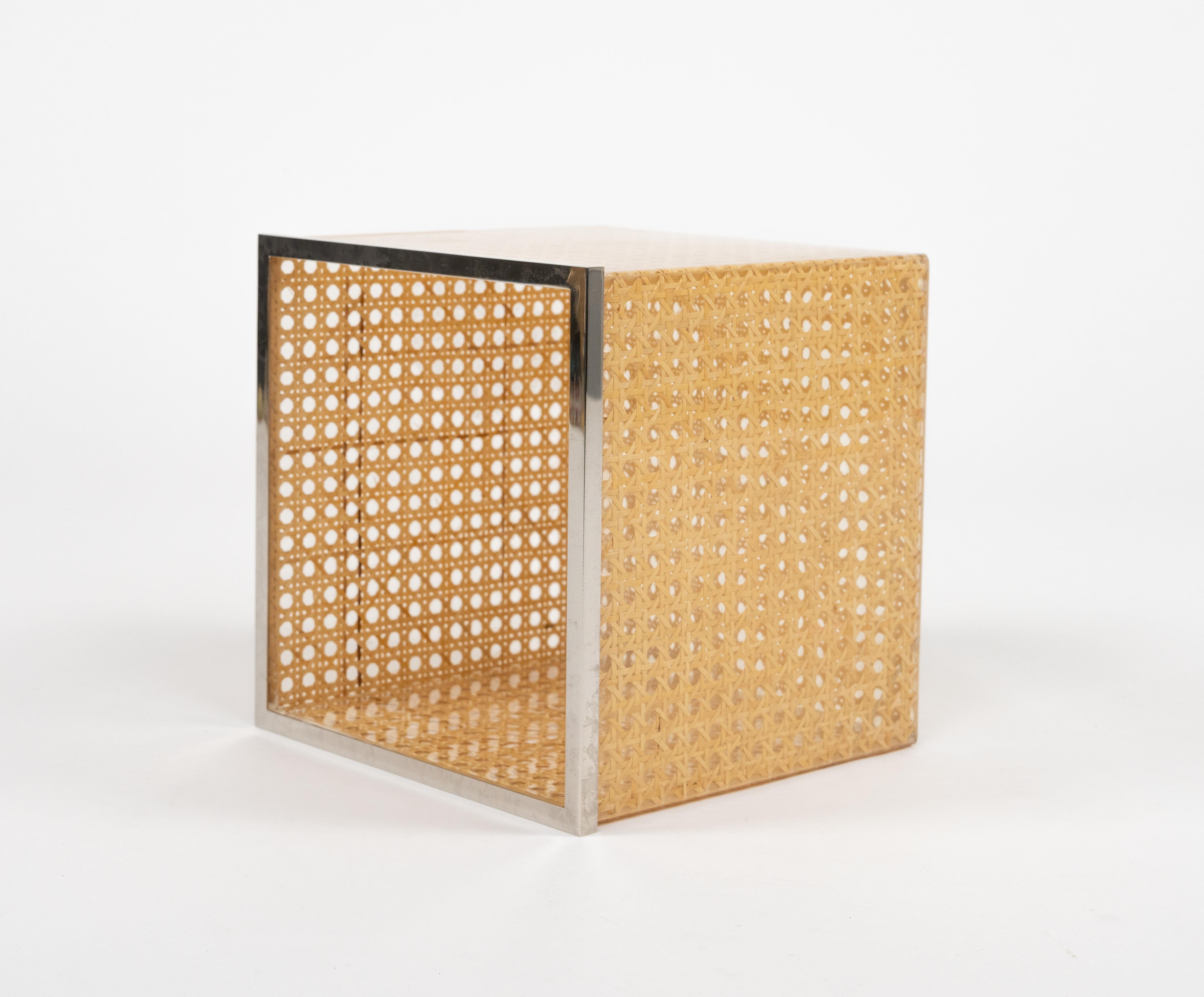 Cestino di metà secolo in lucite, rattan e cromo in stile Christian Dior, Italia anni '70 in vendita 3