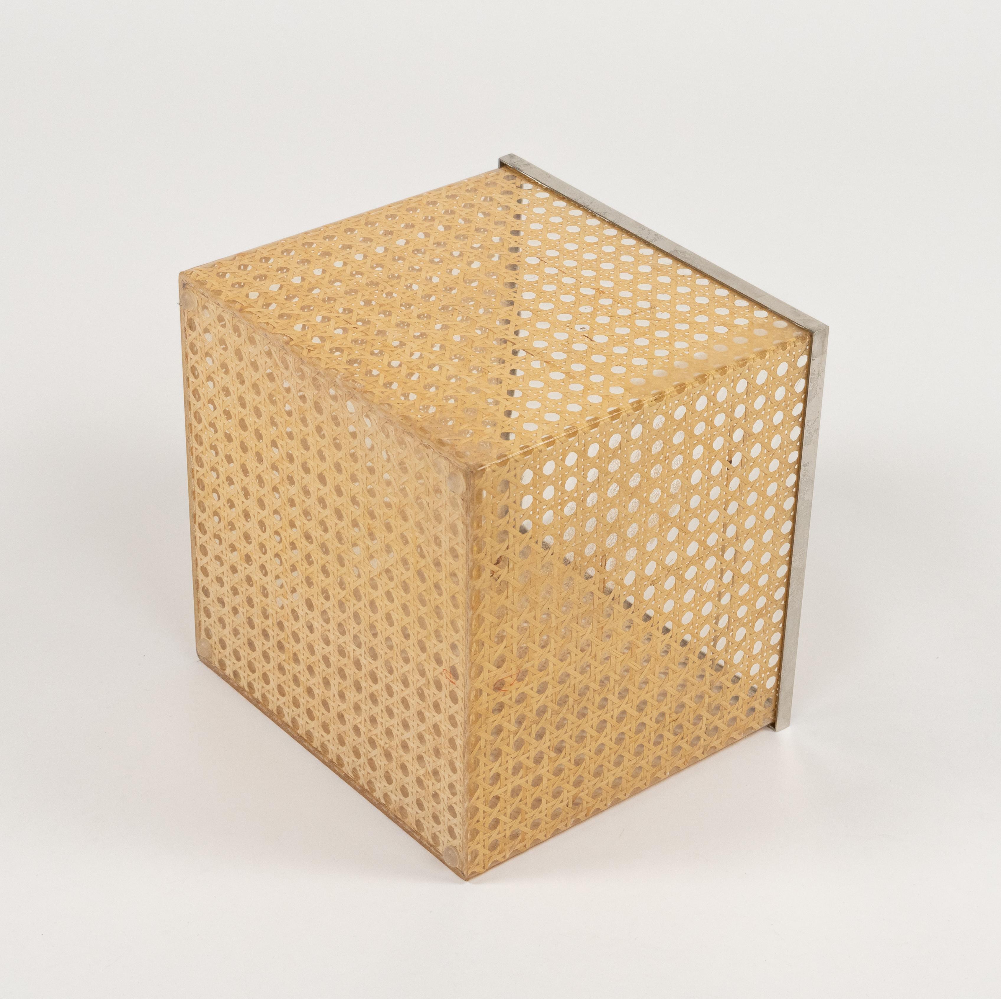 Cestino di metà secolo in lucite, rattan e cromo in stile Christian Dior, Italia anni '70 in vendita 6