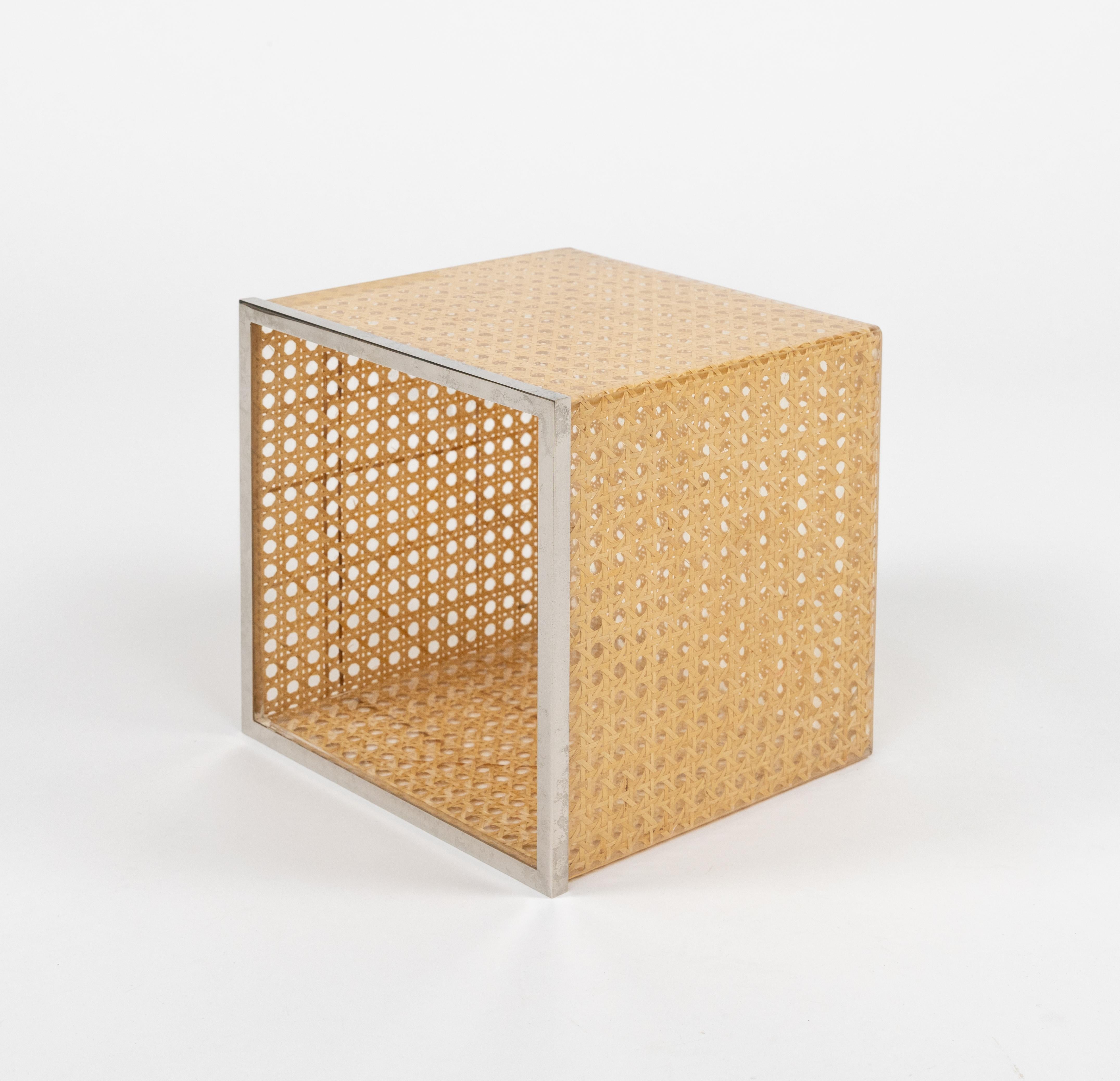 Cestino di metà secolo in lucite, rattan e cromo in stile Christian Dior, Italia anni '70 in vendita 2