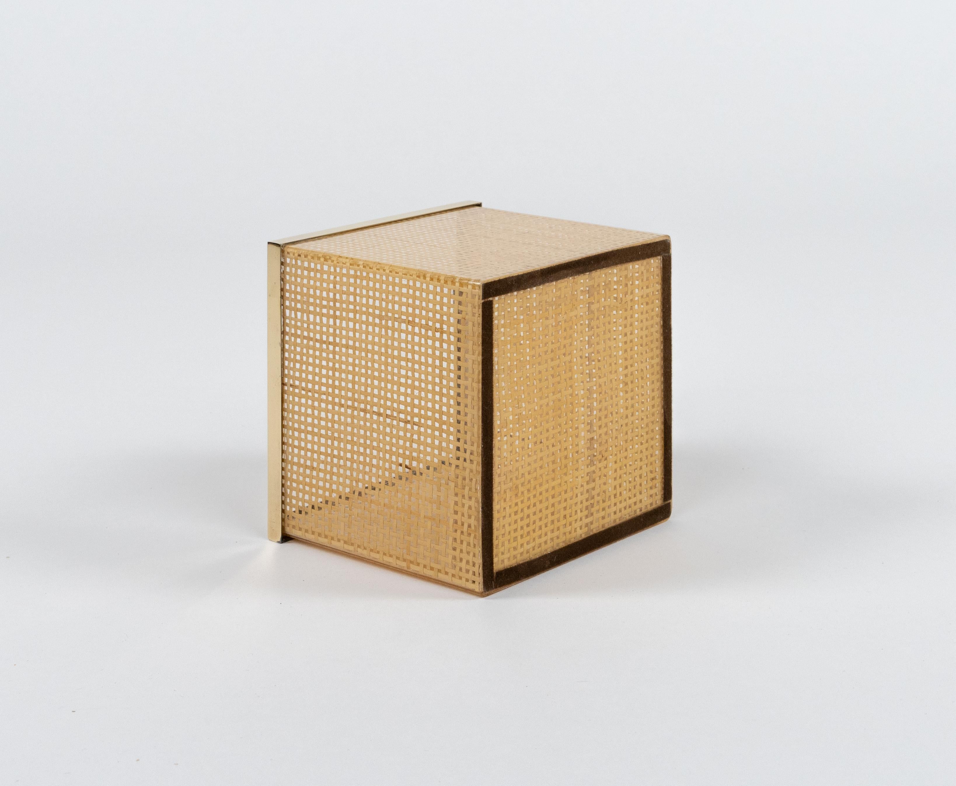 Midcentury Basket in Lucite, Wicker and Brass Christian Dior Style, Italy 1970s For Sale 3