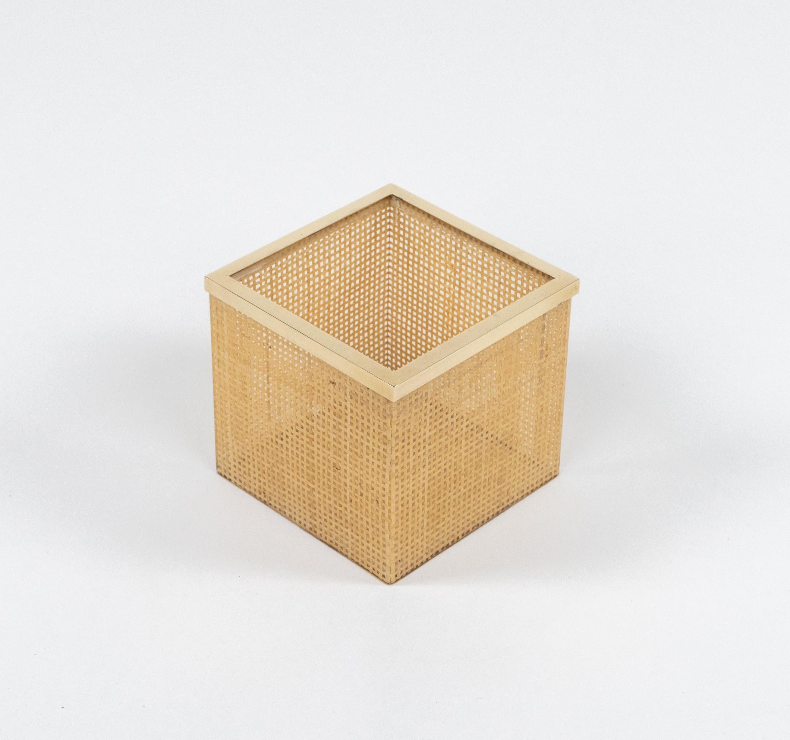 Midcentury Basket in Lucite, Wicker and Brass Christian Dior Style, Italy 1970s For Sale 1