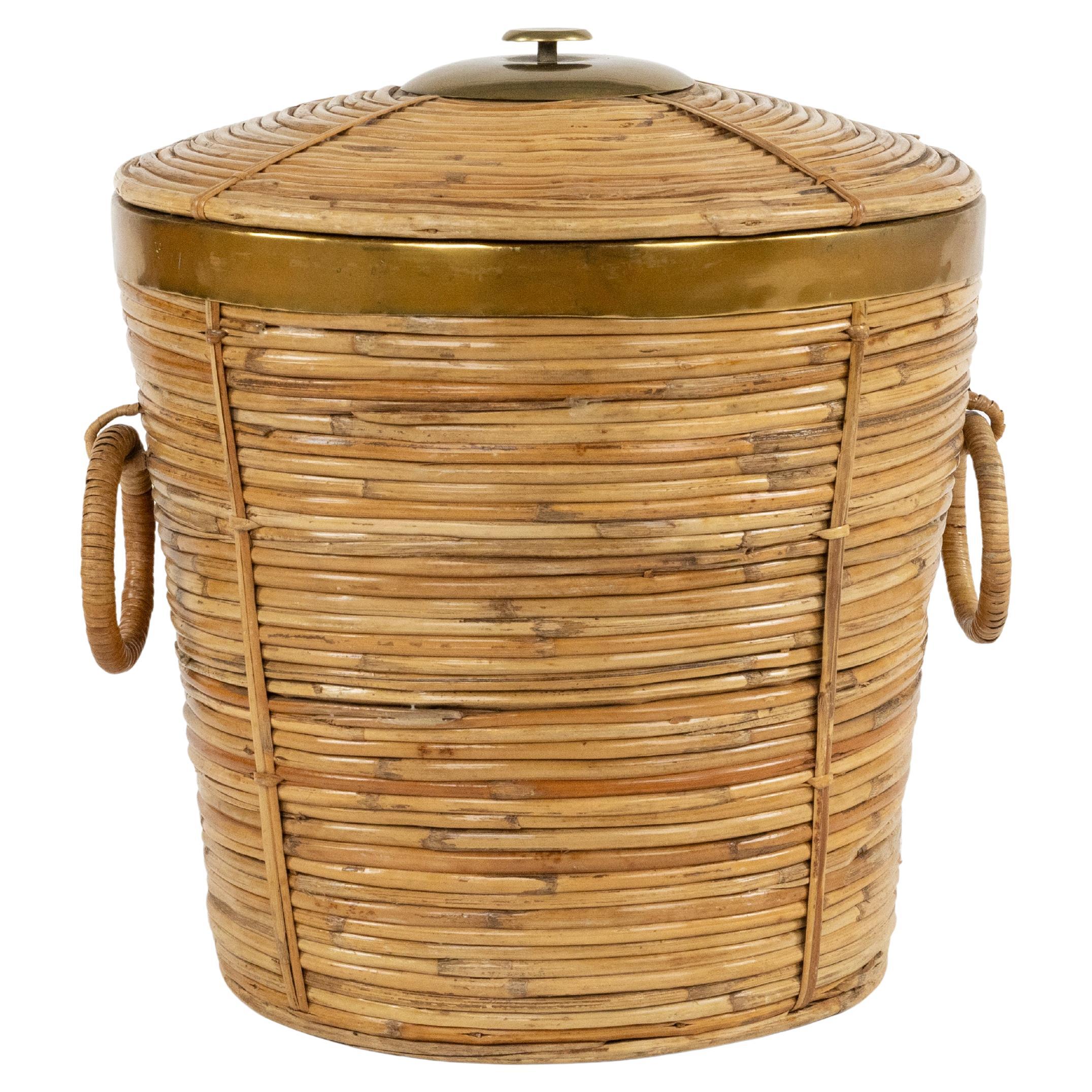 Panier du milieu du siècle dernier en rotin, osier et laiton style Vivai Del Sud, Italie 1970