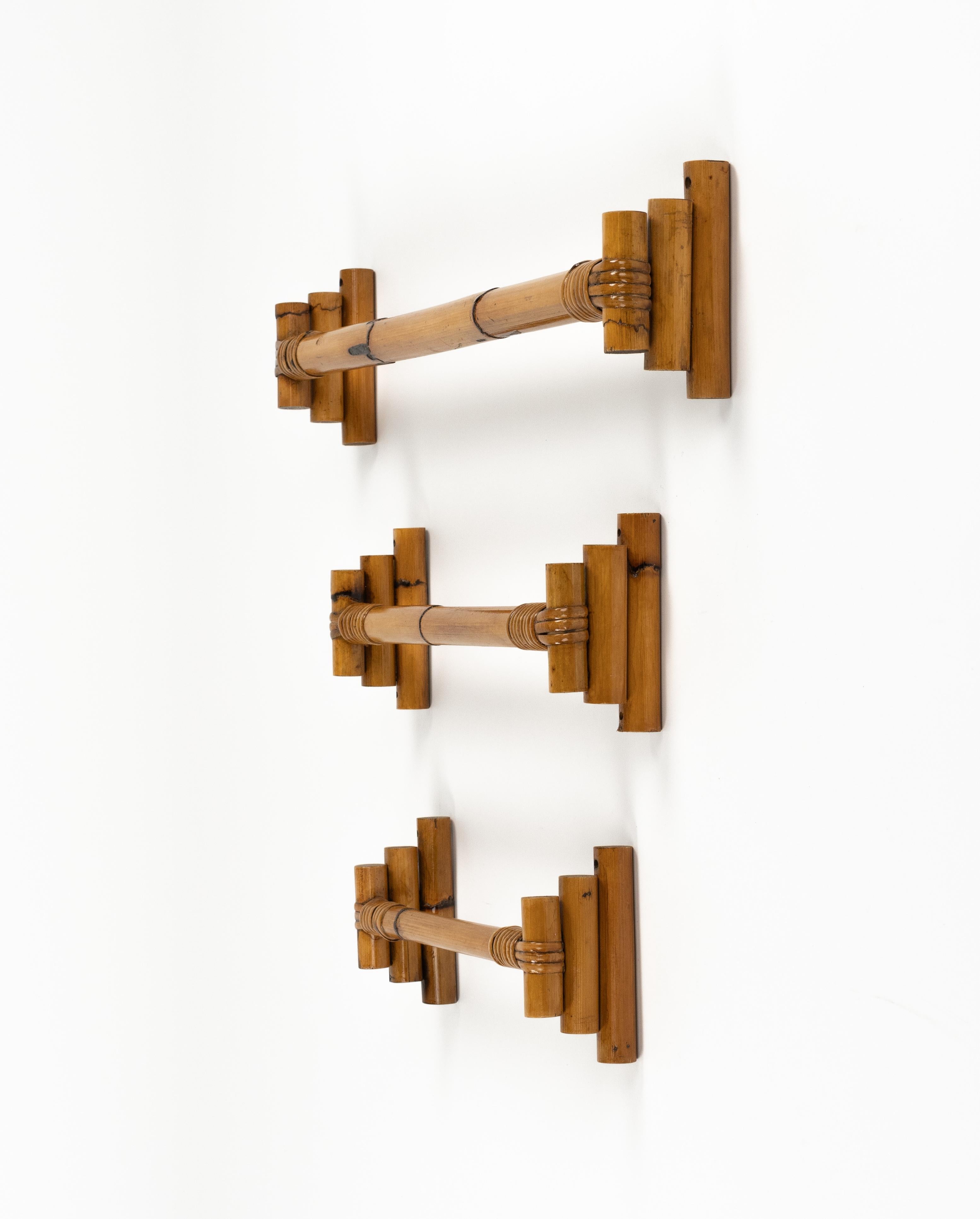 Midcentury Bathroom Set of Three Towel Holder in Bamboo and Rattan, Italy 1970s For Sale 4