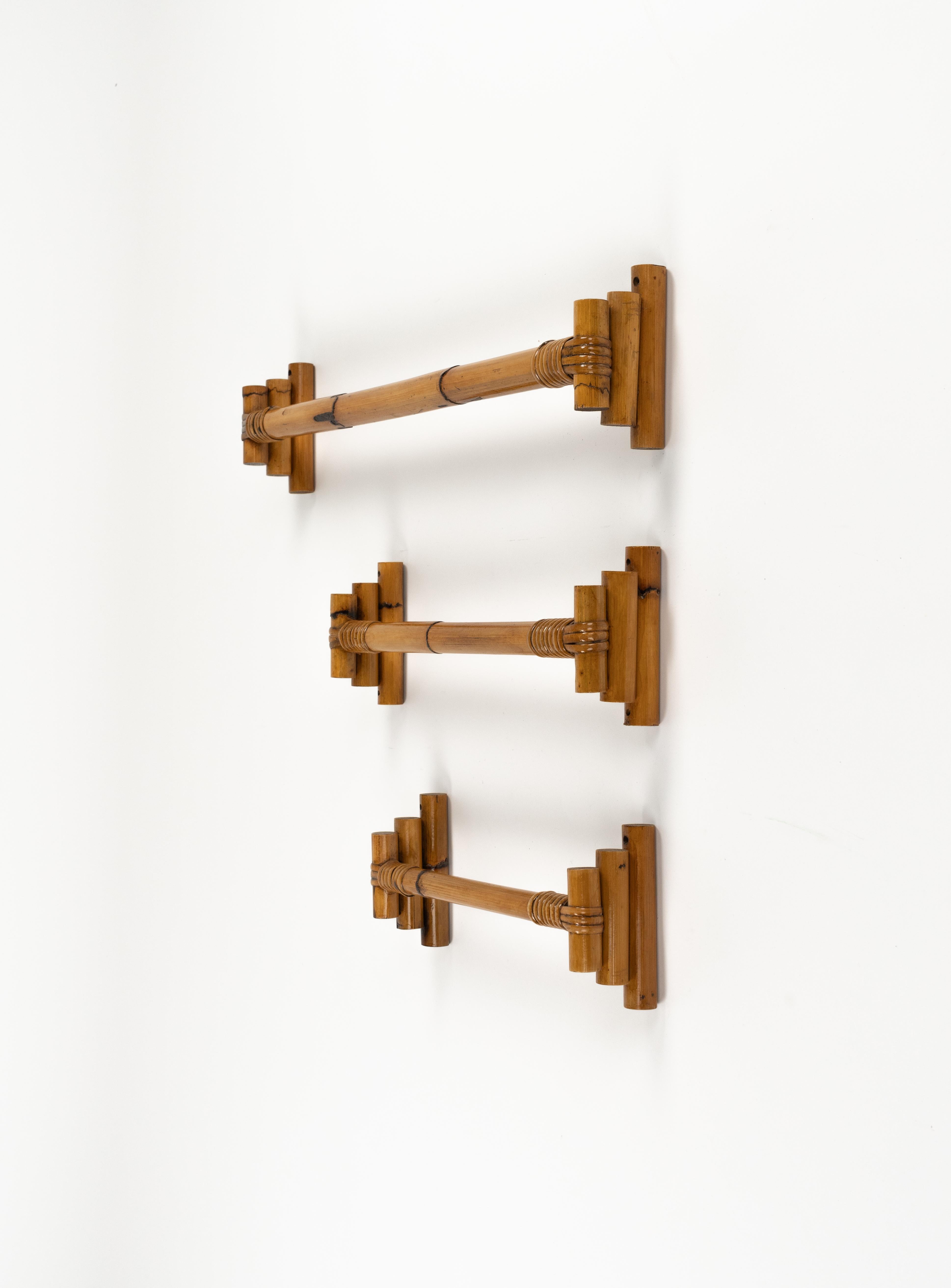 Midcentury Bathroom Set of Three Towel Holder in Bamboo and Rattan, Italy 1970s For Sale 5