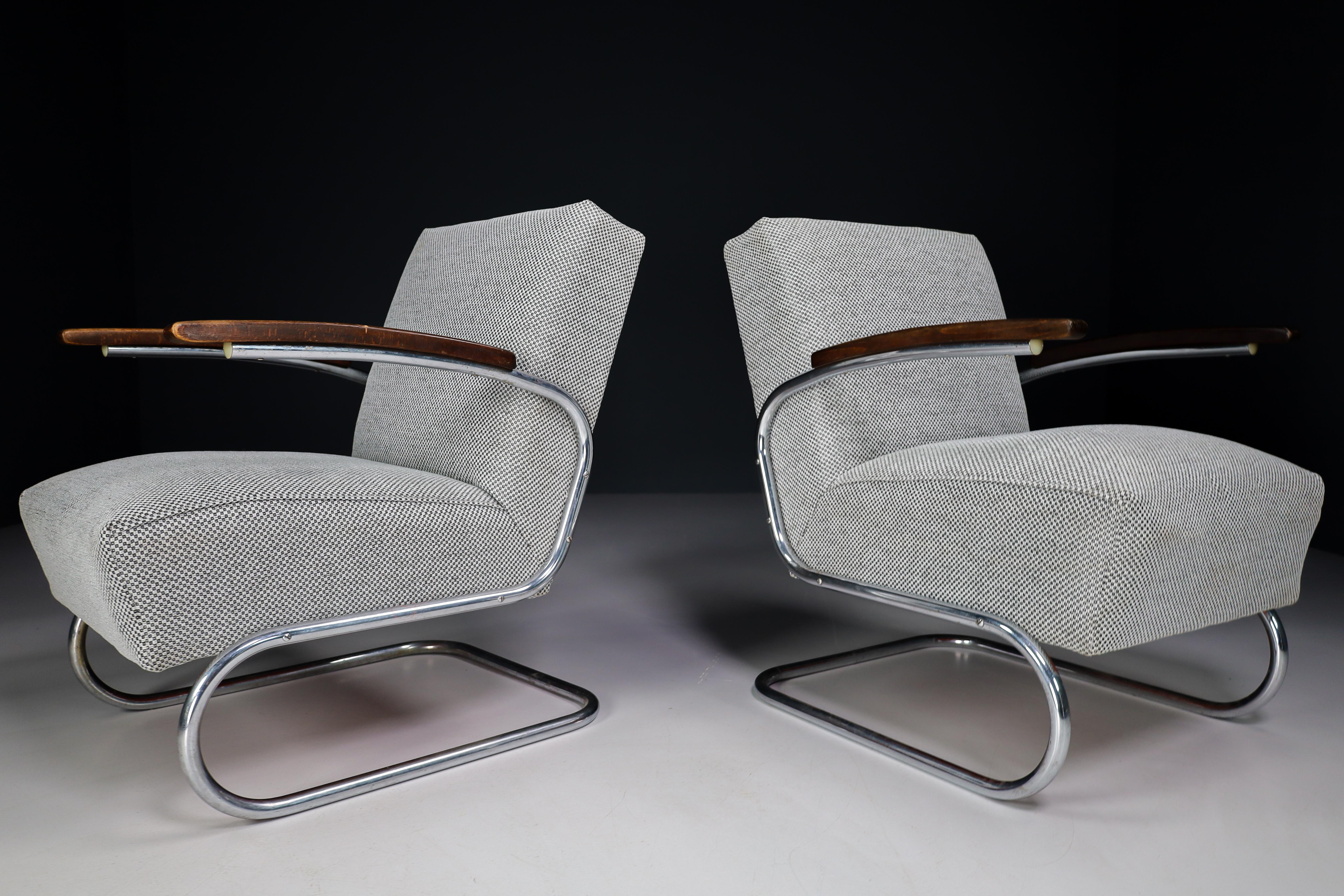 Midcentury Bauhaus Chrome Steel Armchairs by Thonet, circa 1930s For Sale