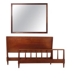Conjunto de cama-marco de mediados de siglo by Heritage-Henredon