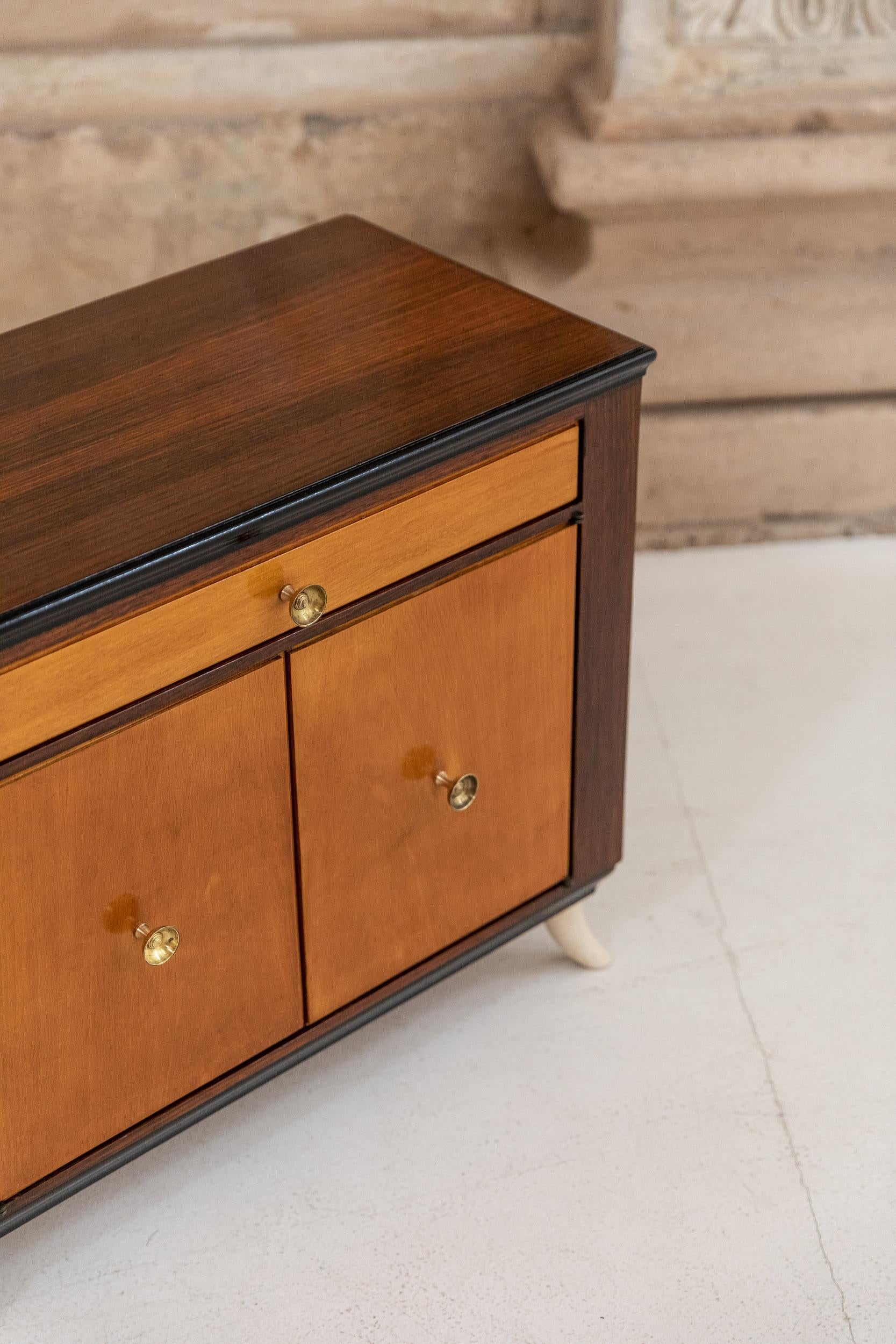 Midcentury bedside tables attributed to Guglielmo Ulrich, Italy 1940s For Sale 2