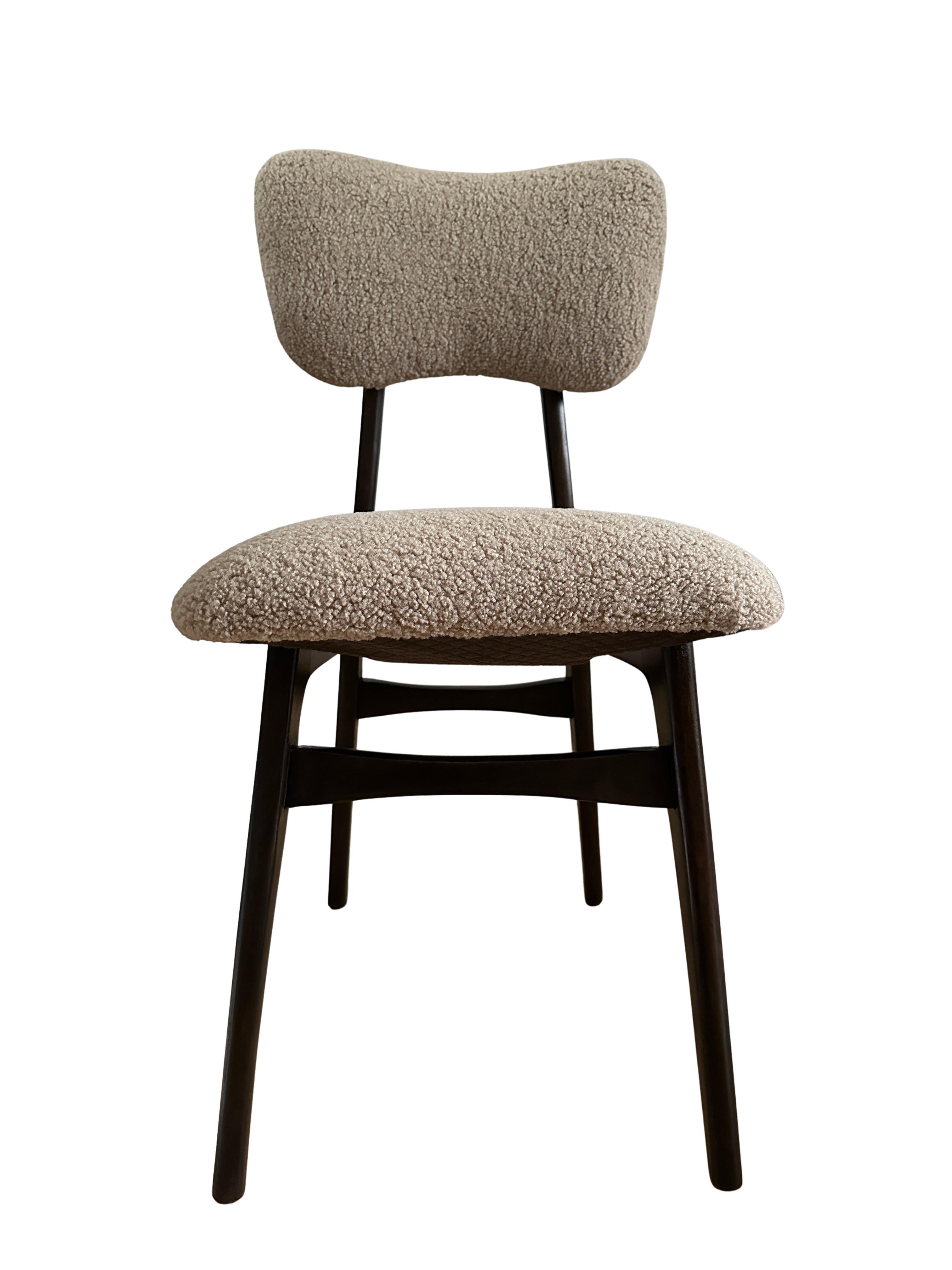 Chaises de salle à manger en bouclé beige et Wood Wood, Europe, années 1960, lot de six en vente 5
