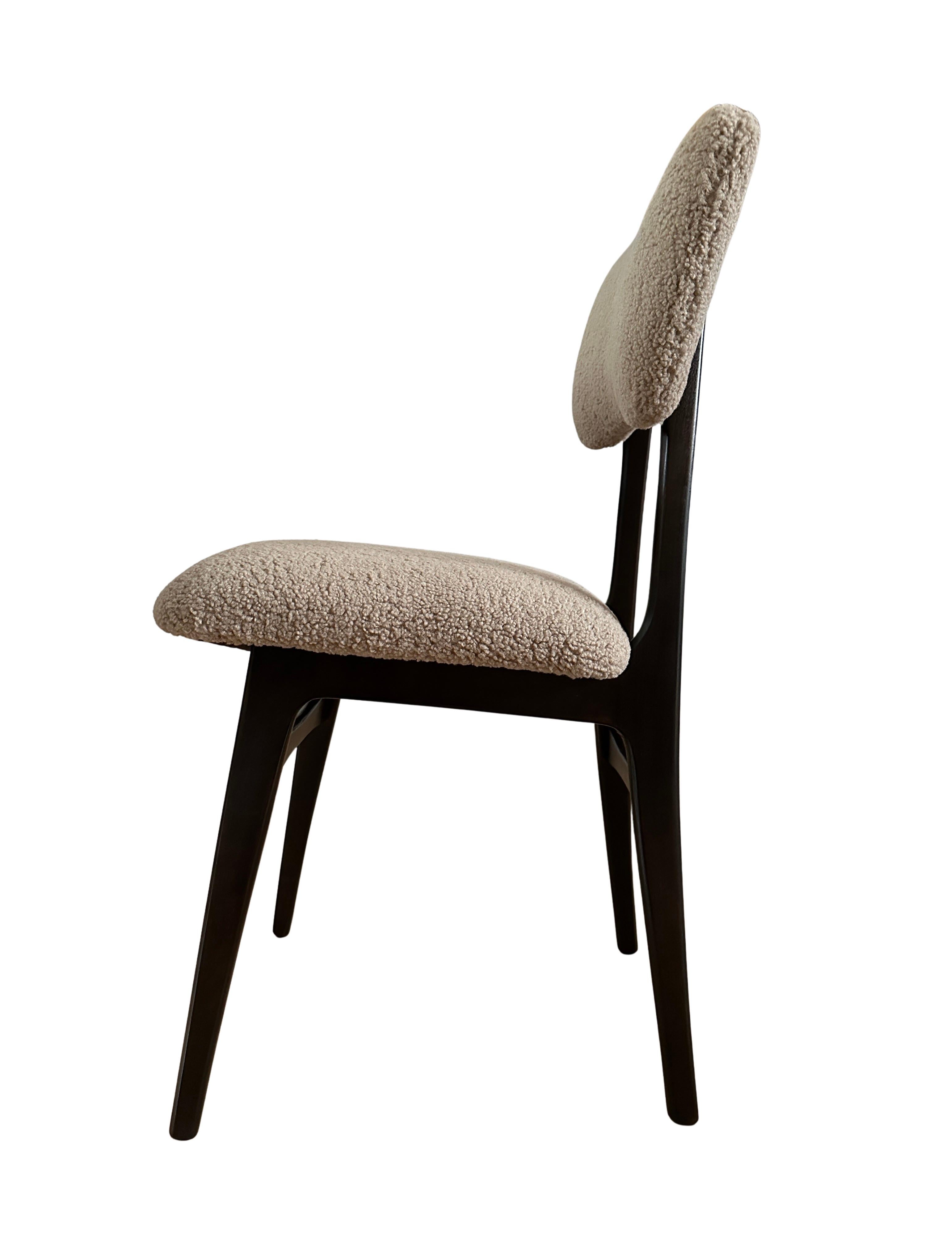 20ième siècle Chaises de salle à manger en bouclé beige et Wood Wood, Europe, années 1960, lot de six en vente