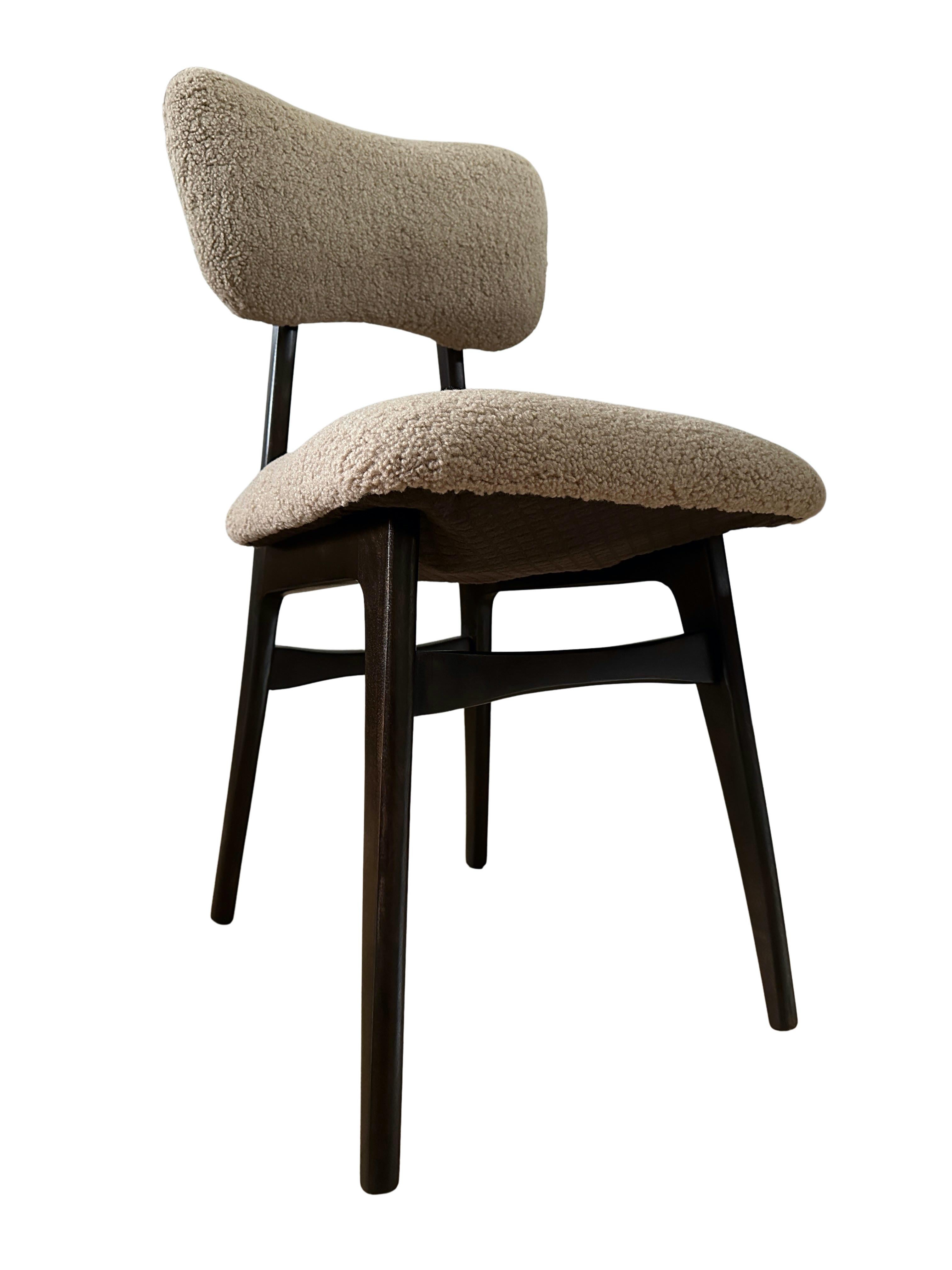 Chaises de salle à manger en bouclé beige et Wood Wood, Europe, années 1960, lot de six en vente 1