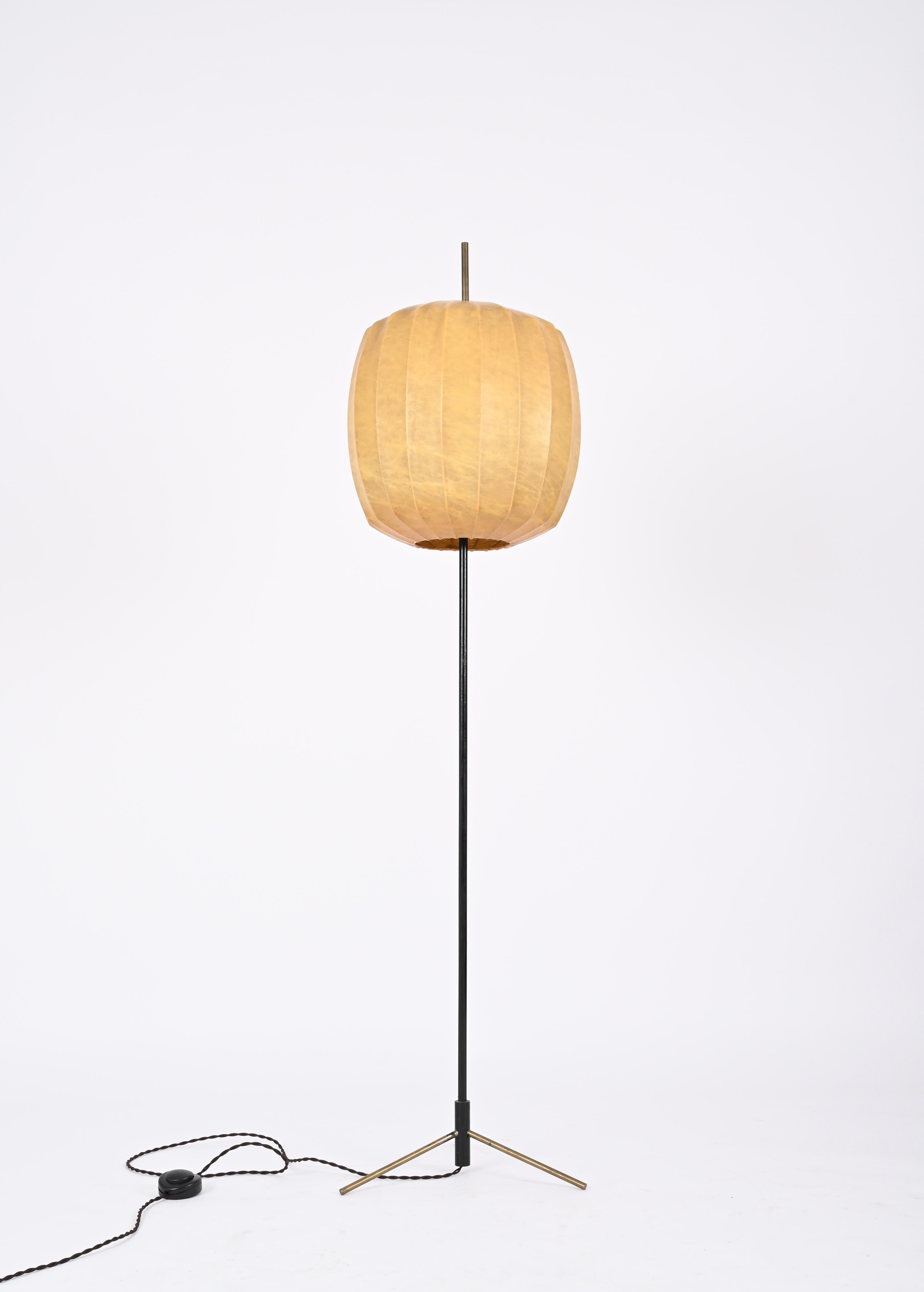 Midcentury Beige Cocoon Floor Lamp in Brass and Metal, Castiglioni, Italy 1960s For Sale 9