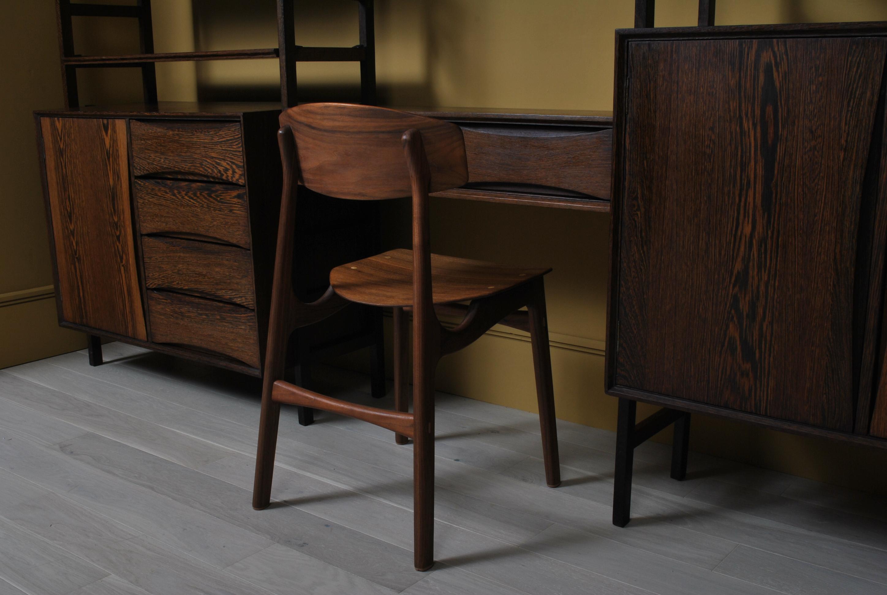Midcentury Belgian Modular Wall Unit in Wengé In Good Condition In London, GB